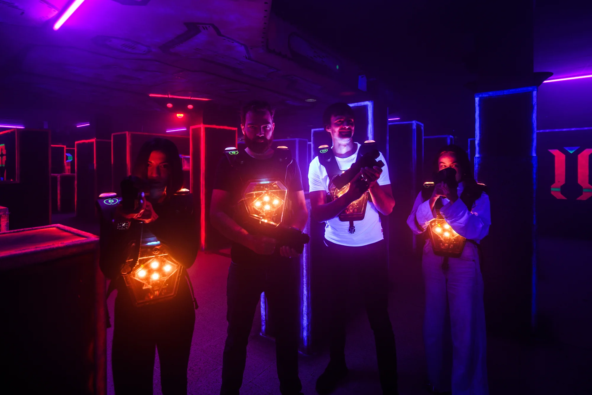 Akce a zábava: laser game pro 1–10 osob v moderní pražské aréně vč. možnosti mít arénu pro sebe