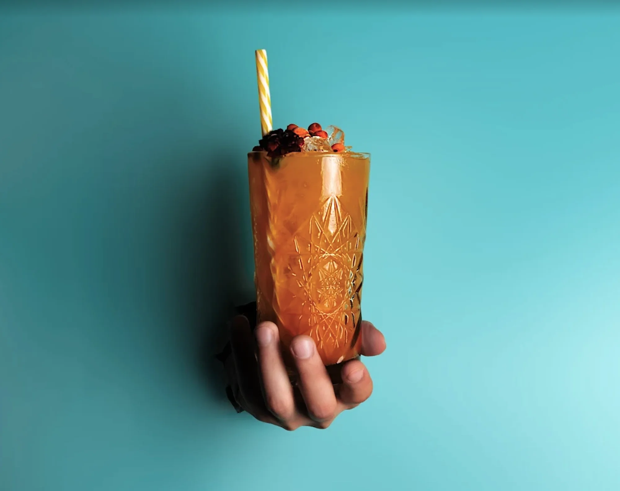 Drinky, hry i vodnice: voucher na 500–1 500 Kč do baru v centru Prahy