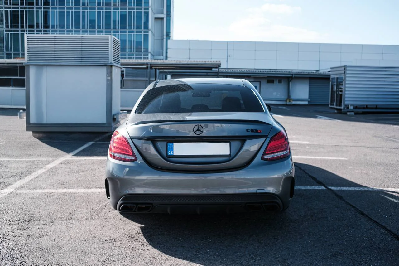 Zapůjčení Fordu Mustang, Mercedesu C63 AMG či BMW M4 na 24hod nebo celý víkend