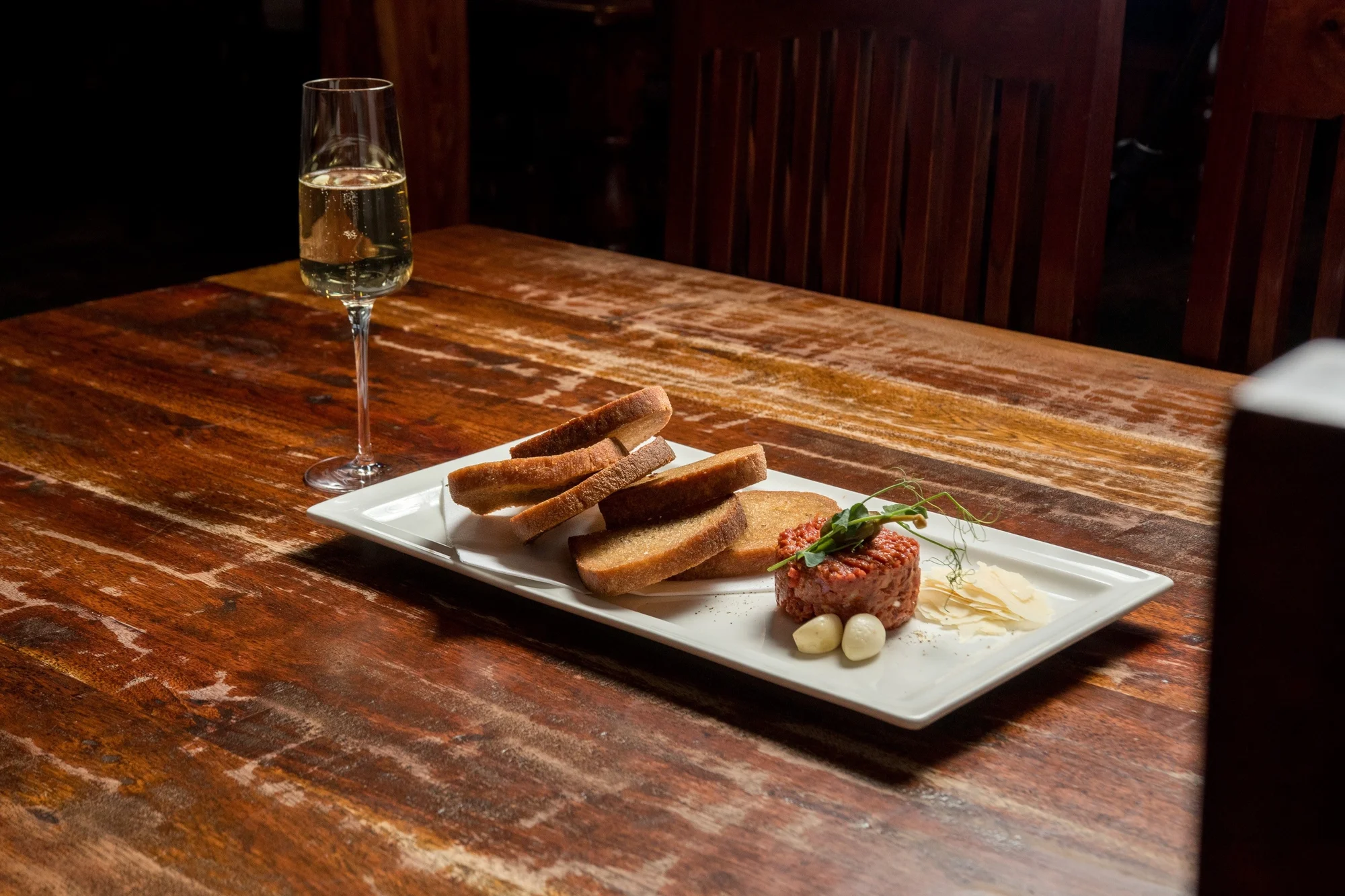 Tříchodové menu s pravou argentinskou svíčkovou nebo steakem z tuňáka a welcome drink pro dva