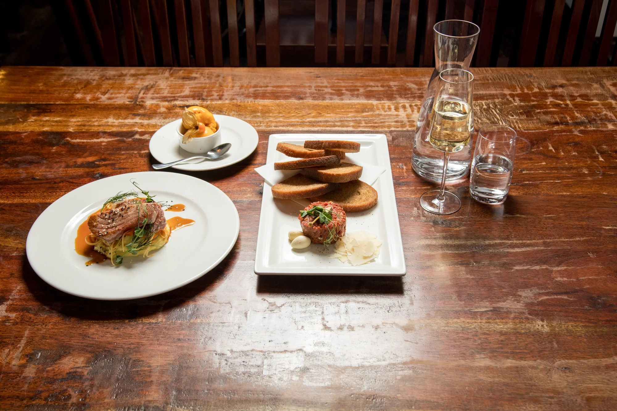Tříchodové menu s pravou argentinskou svíčkovou nebo steakem z tuňáka a welcome drink pro dva