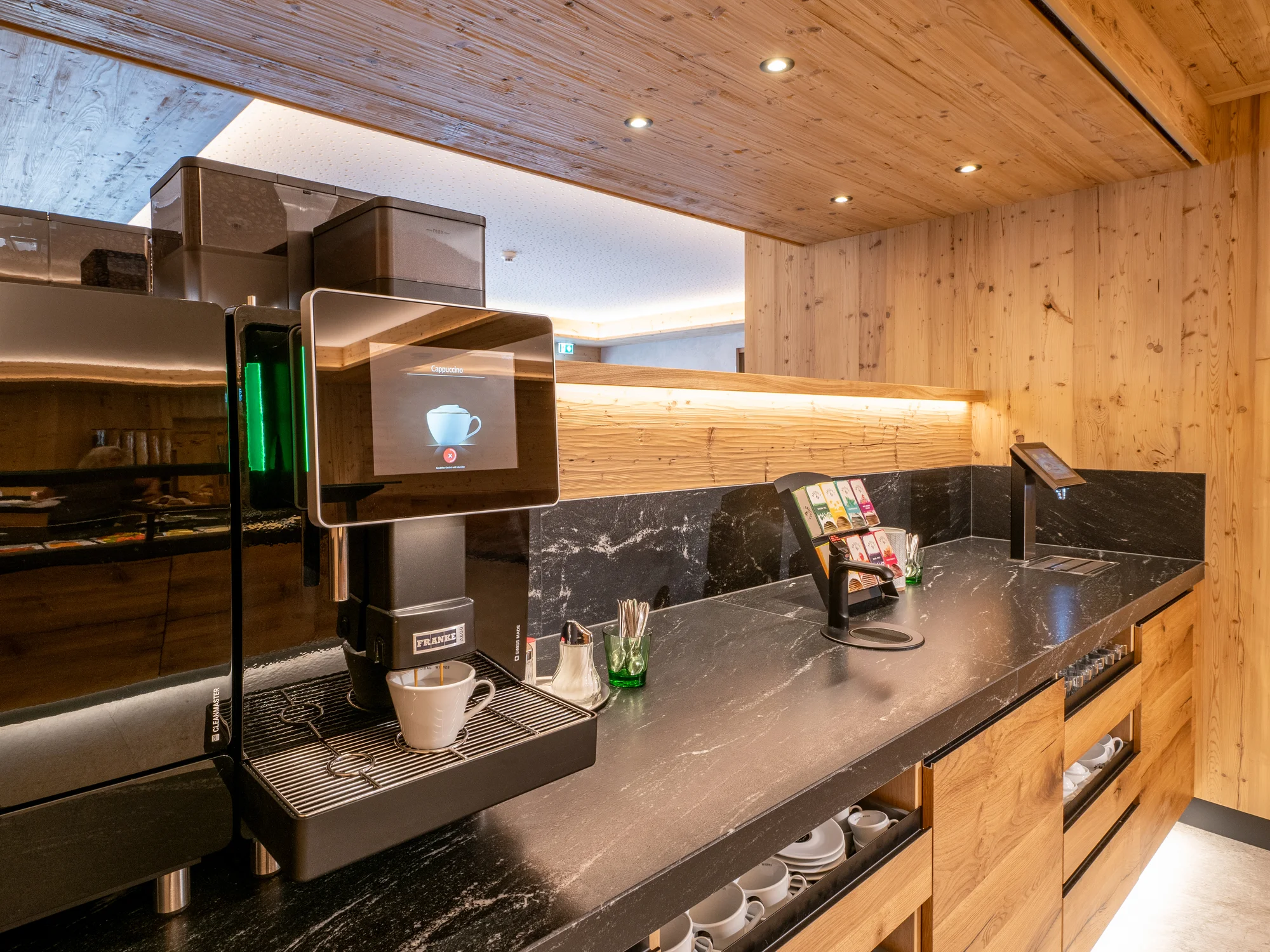 Tyrolsko: 4* hotel s polopenzí, neomezeným wellness, fitness i zapůjčením kol