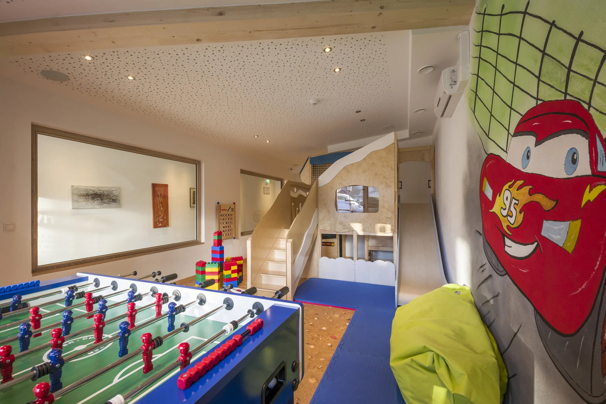 Tyrolsko: 4* hotel s polopenzí, neomezeným wellness, fitness i zapůjčením kol