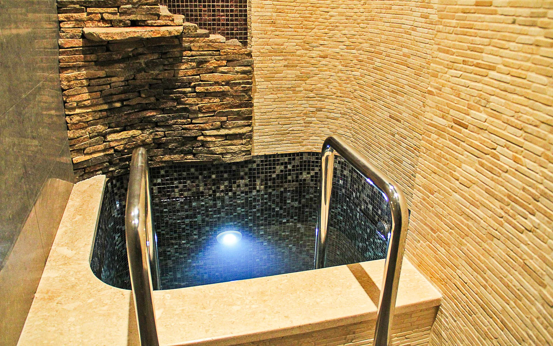 Pobyt v penzionu Precedens se snídaní a wellness každý den