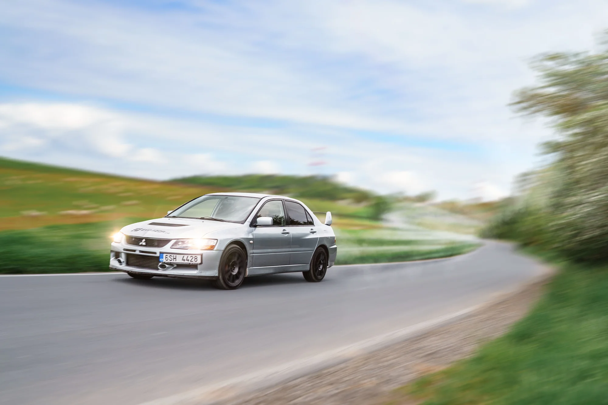 Rally jízda v Mitsubishi Lancer EVO IX: 15–60 min. řízení či spolujízdy