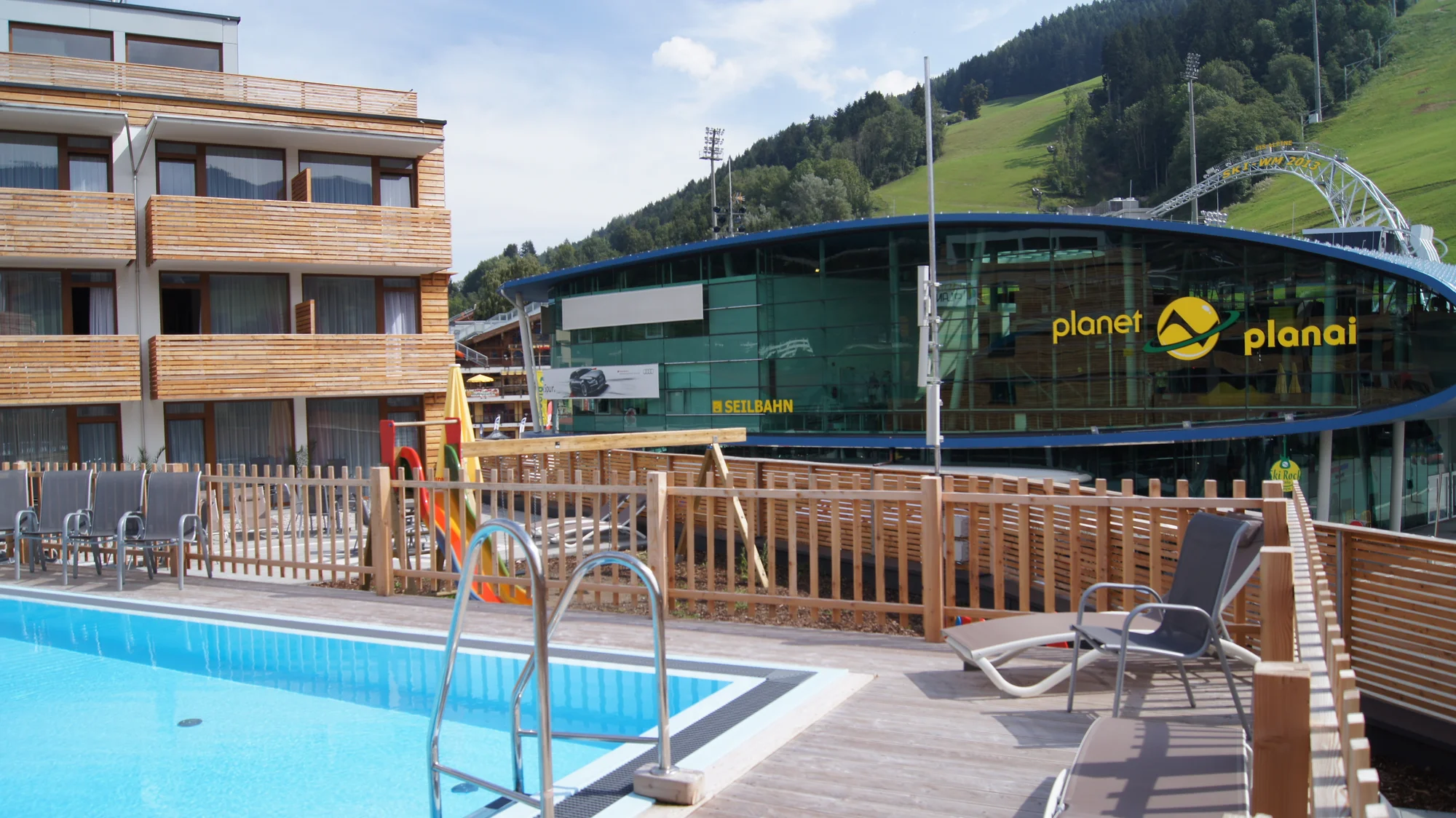Pobyt ve Schladmingu: 4* hotelu u lanovky, light all inclusive, wellness a karta hosta, děti zdarma