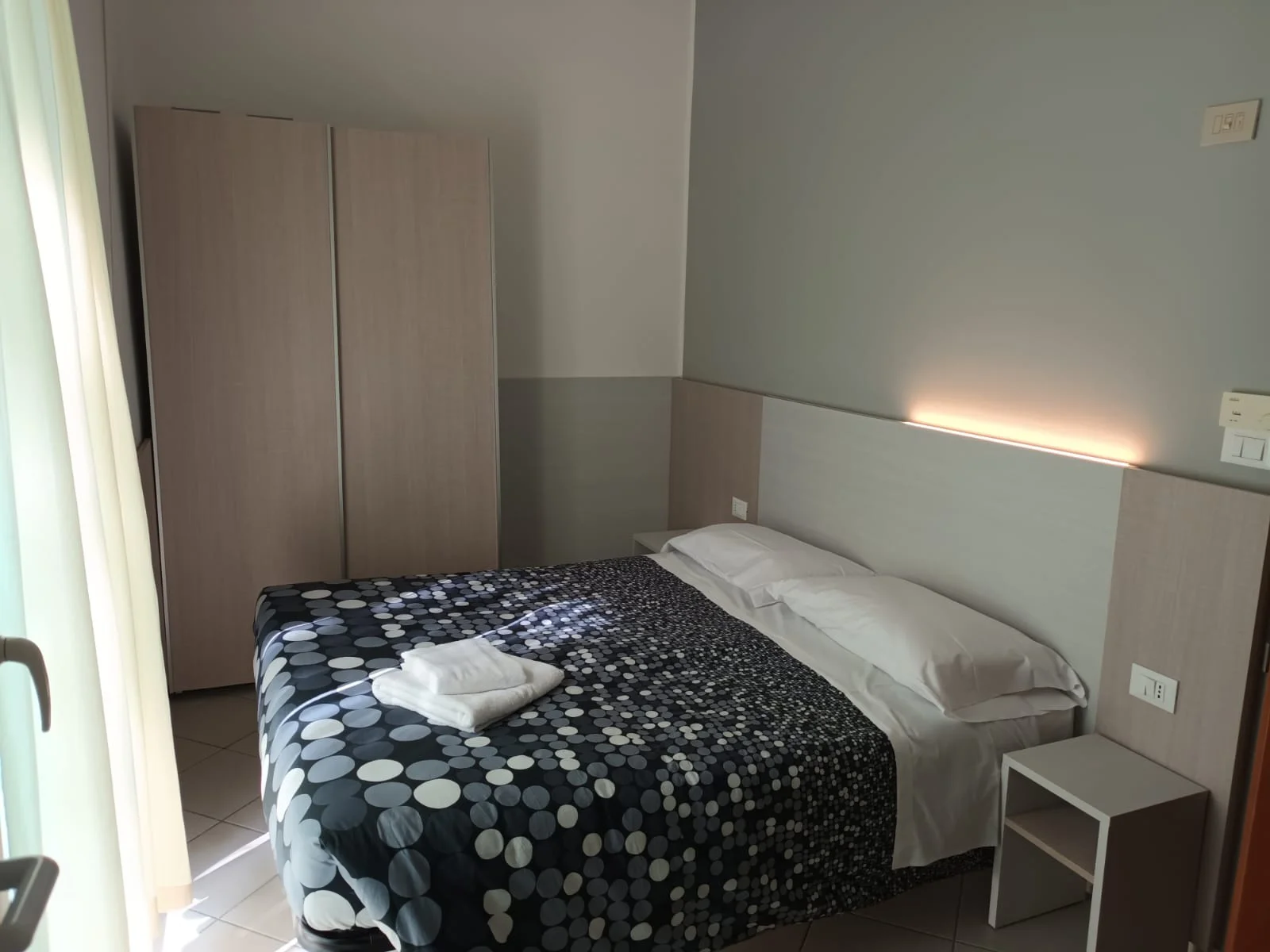 Pohodová dovolená v Rimini: 3* hotel kousek od pláže, snídaně i polopenze, výlety
