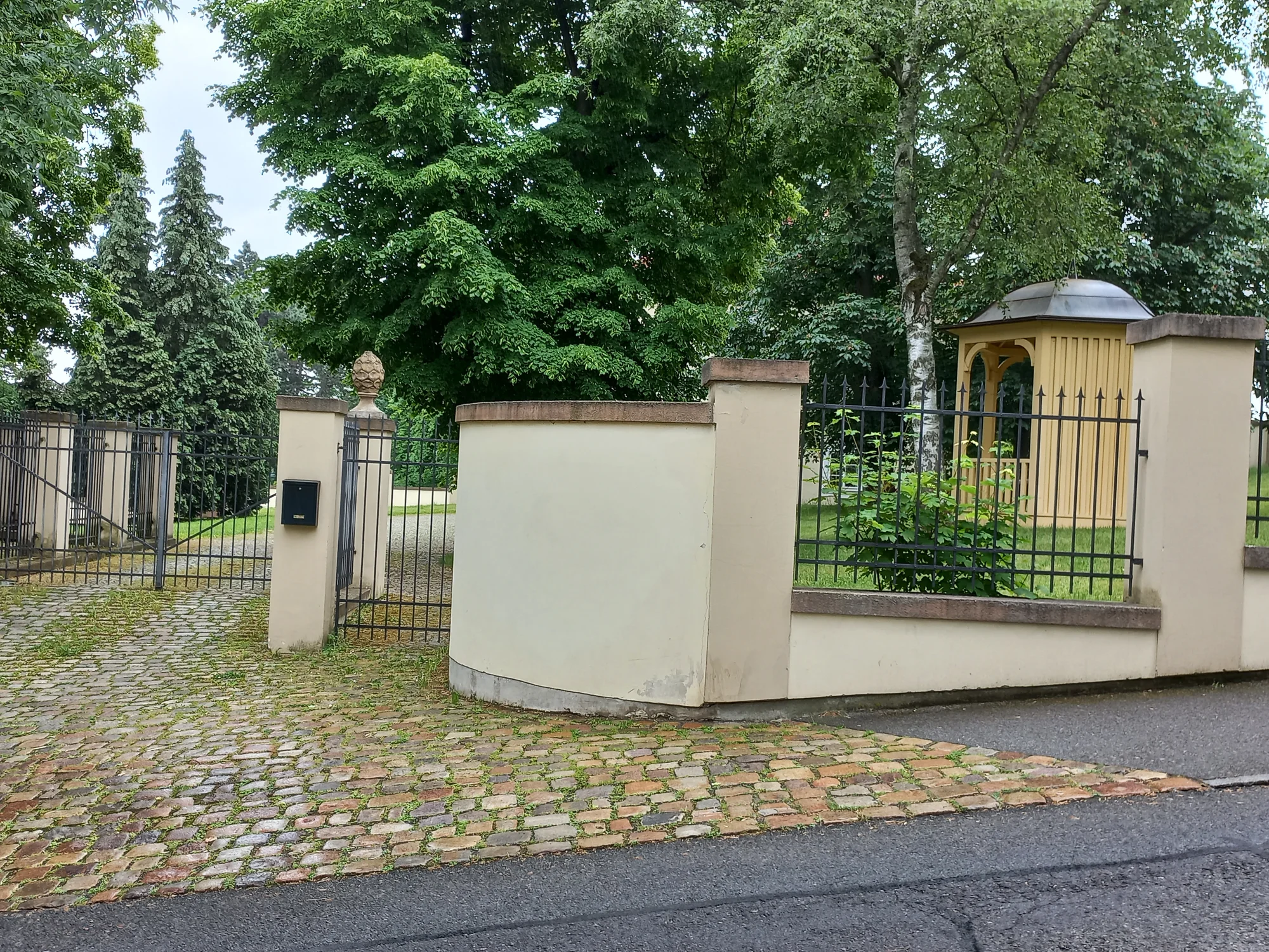 Venkovní únikové hry: Objevujte tajemství, řešte hádanky a zažijte dobrodružství!
