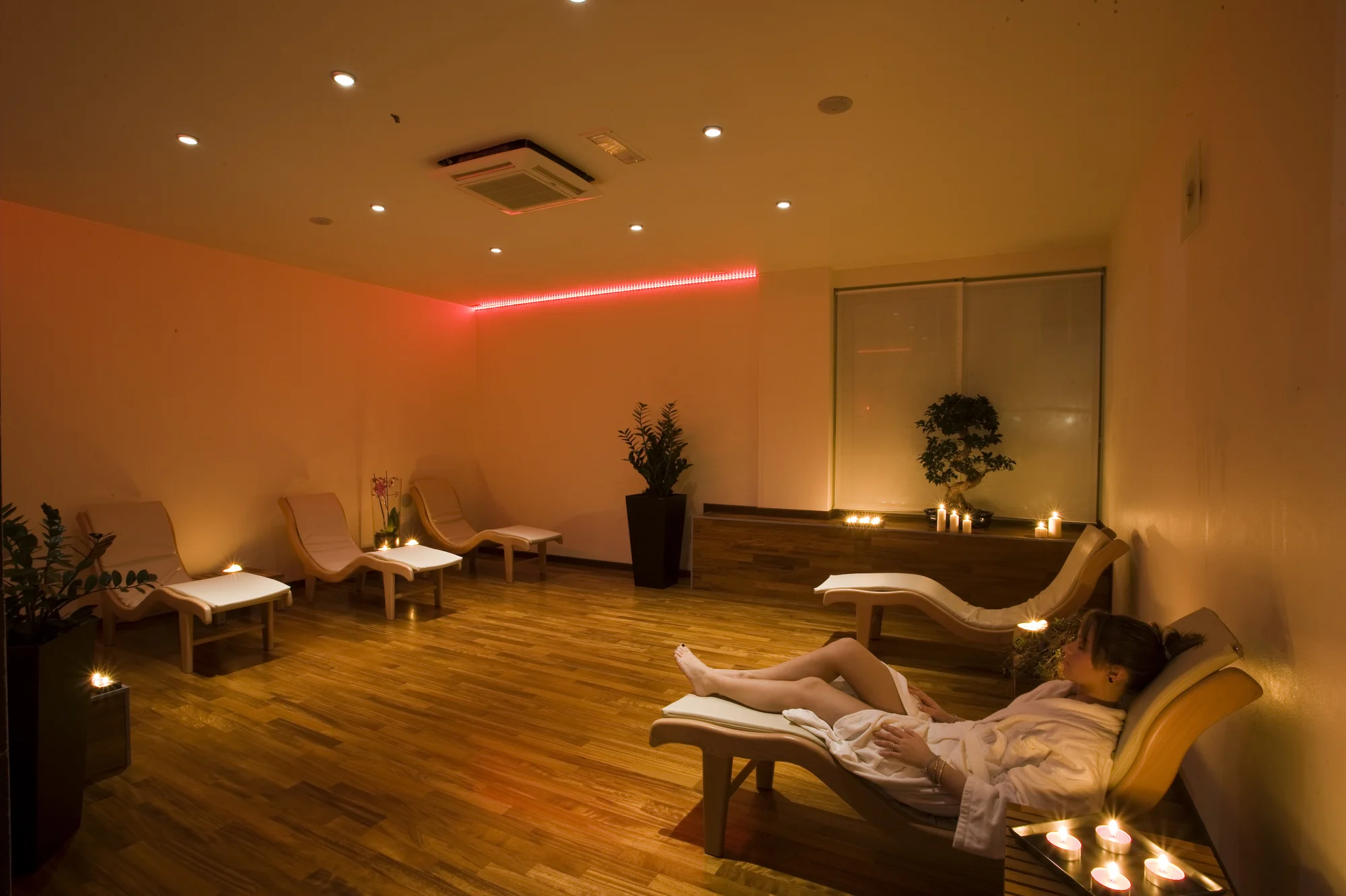 Italská siesta a relax: 4* moderní hotel u pláže, snídaně i polopenze, bazény