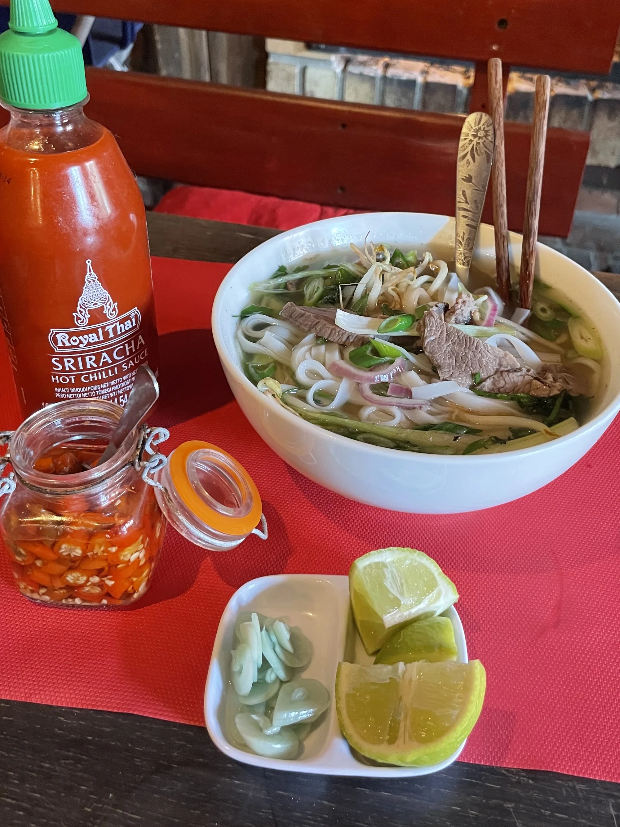 Asijské menu dle výběru až pro 2 osoby: Pho Bo, Kung-pao, Bún chả i dezert