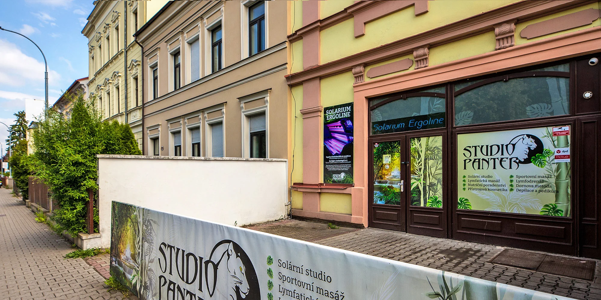 Uvolňující masáž dle výběru: lávové kameny, aroma, indická masáž hlavy i masáž sportovní, 30–60 min.