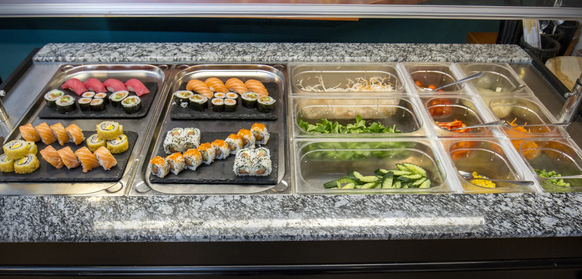Asijské all you can eat v centru Brna: sushi, omáčky i smažené nudle