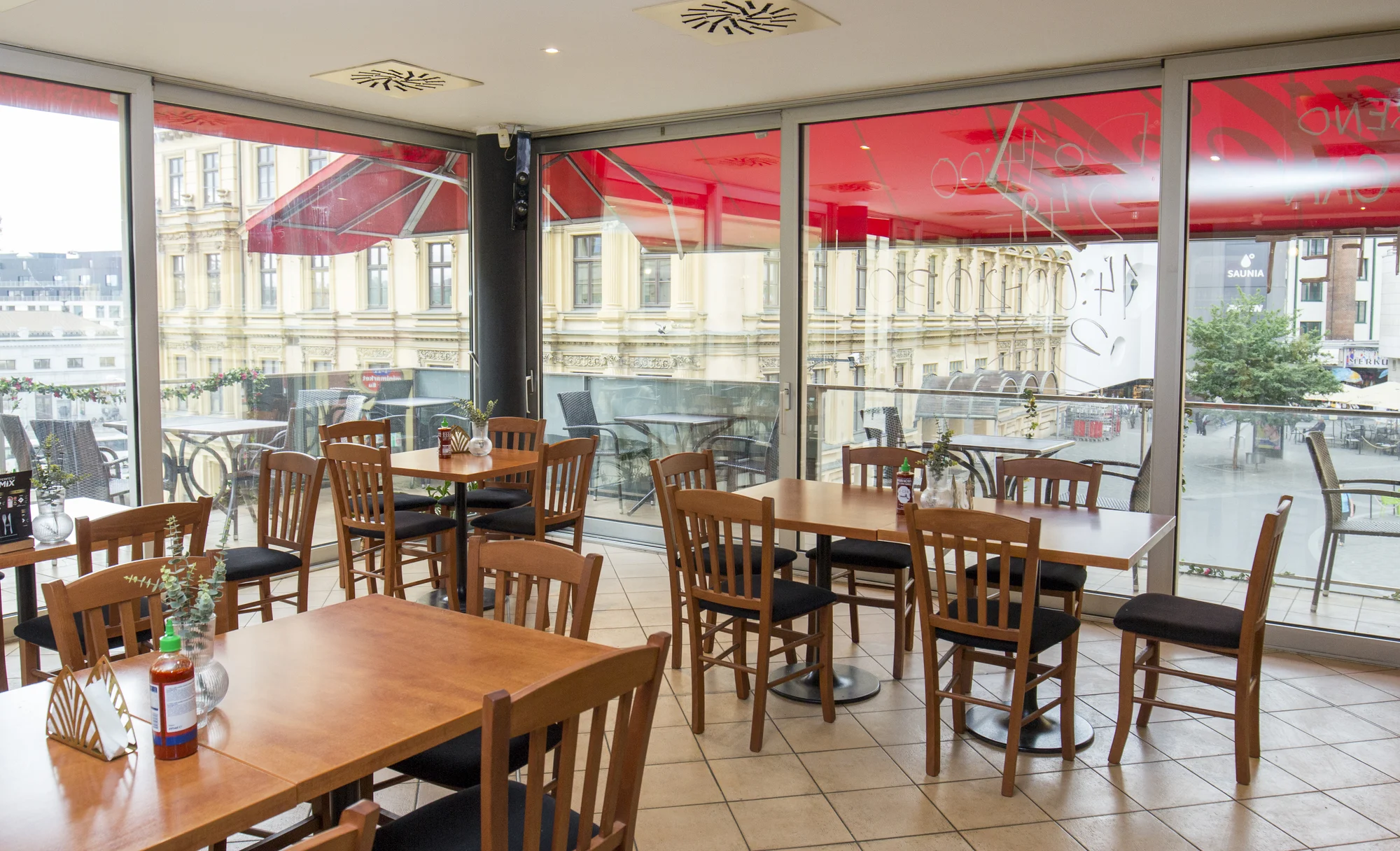 Asijské all you can eat v centru Brna: sushi, omáčky i smažené nudle