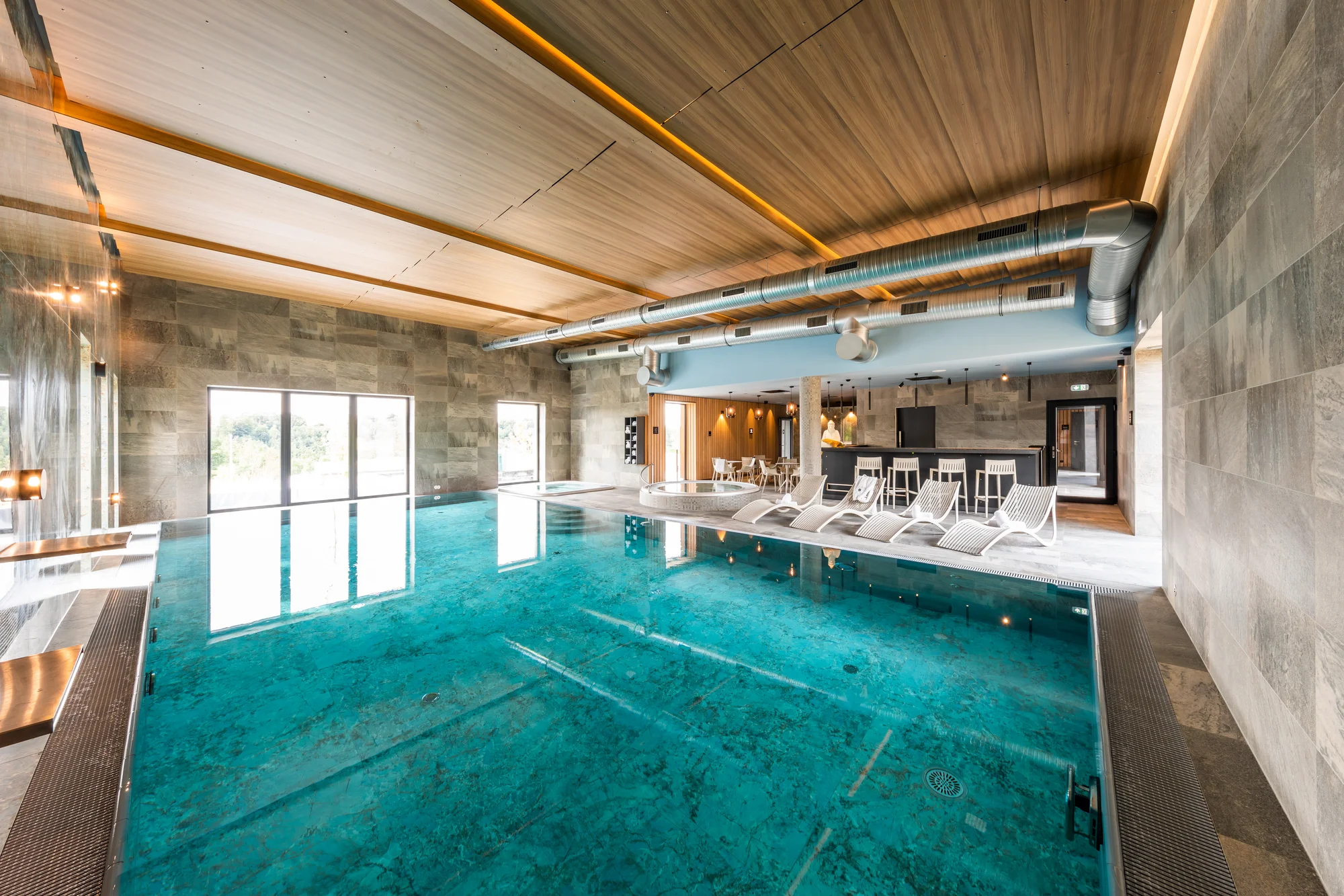 Pobyt v luxusním Panorama Golf Resortu v Posázaví se snídaní i neomezeným vstupem do wellness
