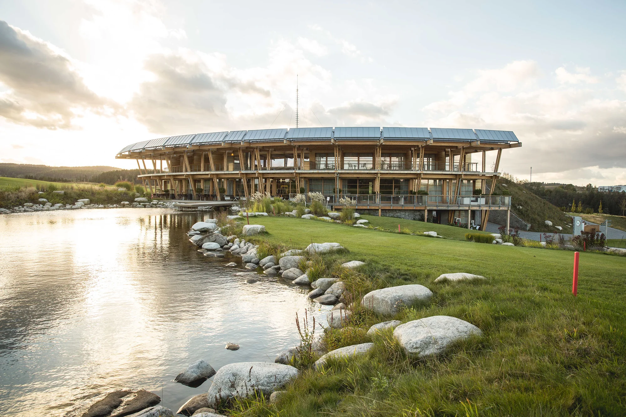 Pobyt v luxusním Panorama Golf Resortu v Posázaví se snídaní i neomezeným vstupem do wellness