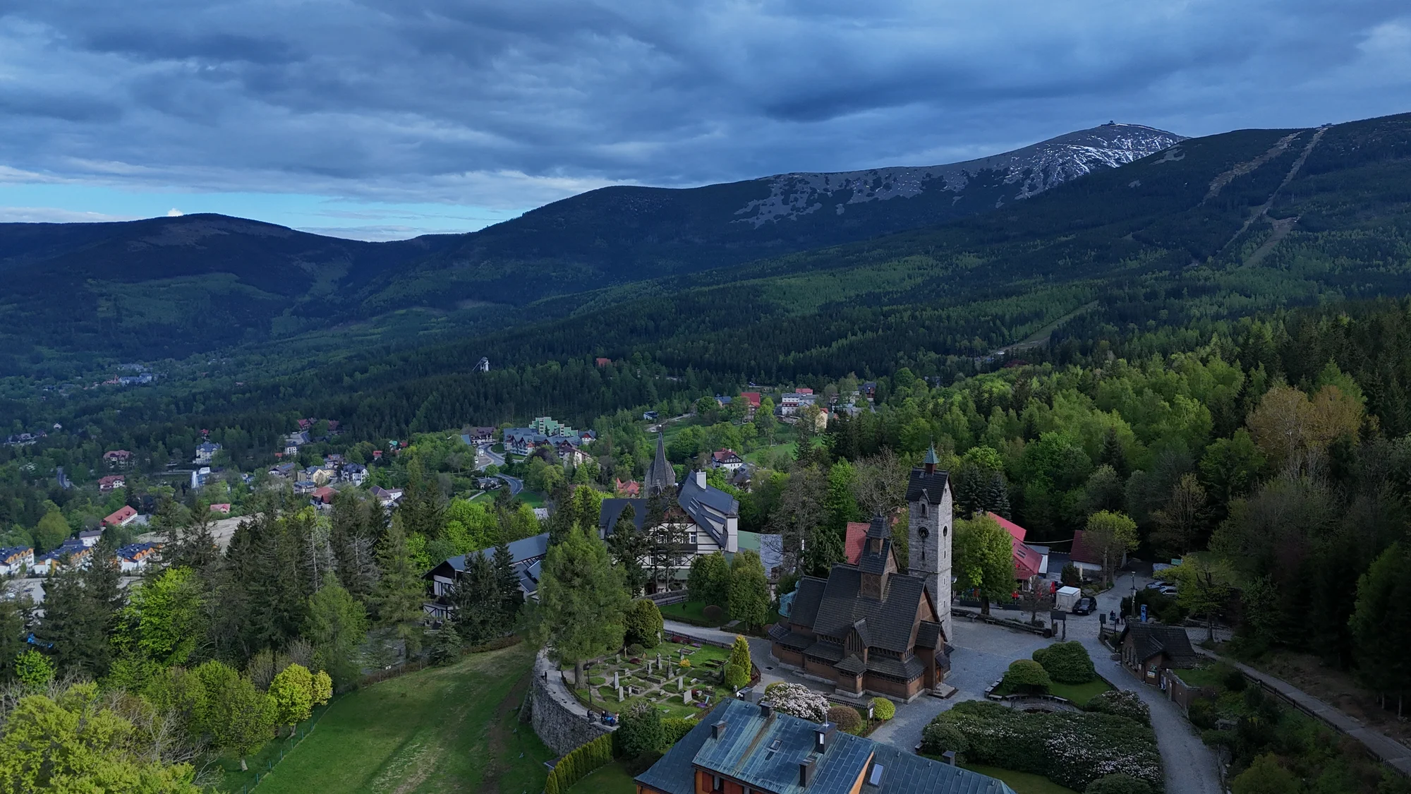 Pobyt v Karpaczi: hotel hned u známého kostela Wang, snídaně či polopenze a wellness