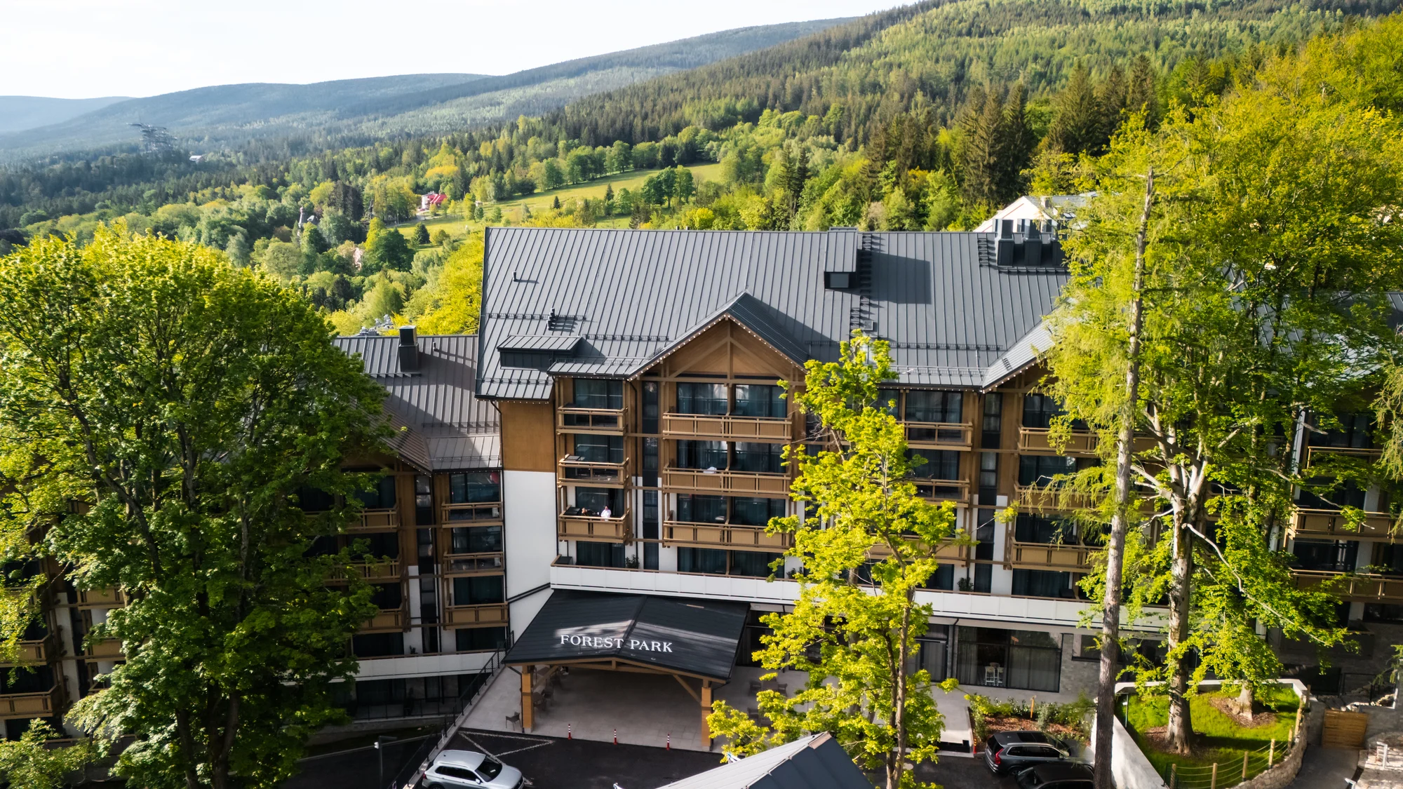 Resort v polských Jizerkách: se snídaní či polopenzí, wellness a aquapark i možnost apartmánu s privátní saunou