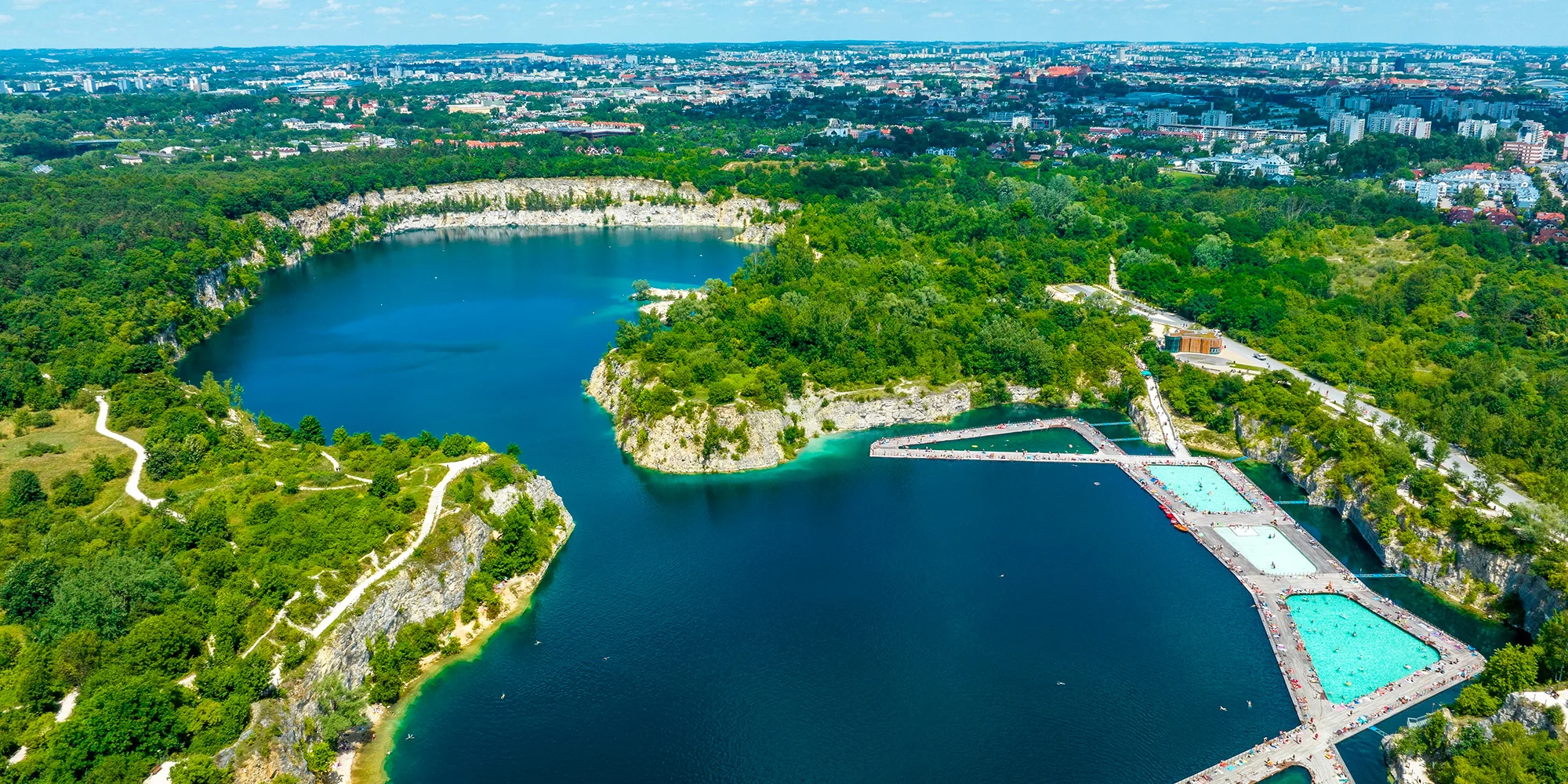 Busem do Polska: koupaliště Zakrzówek a večerní Krakov