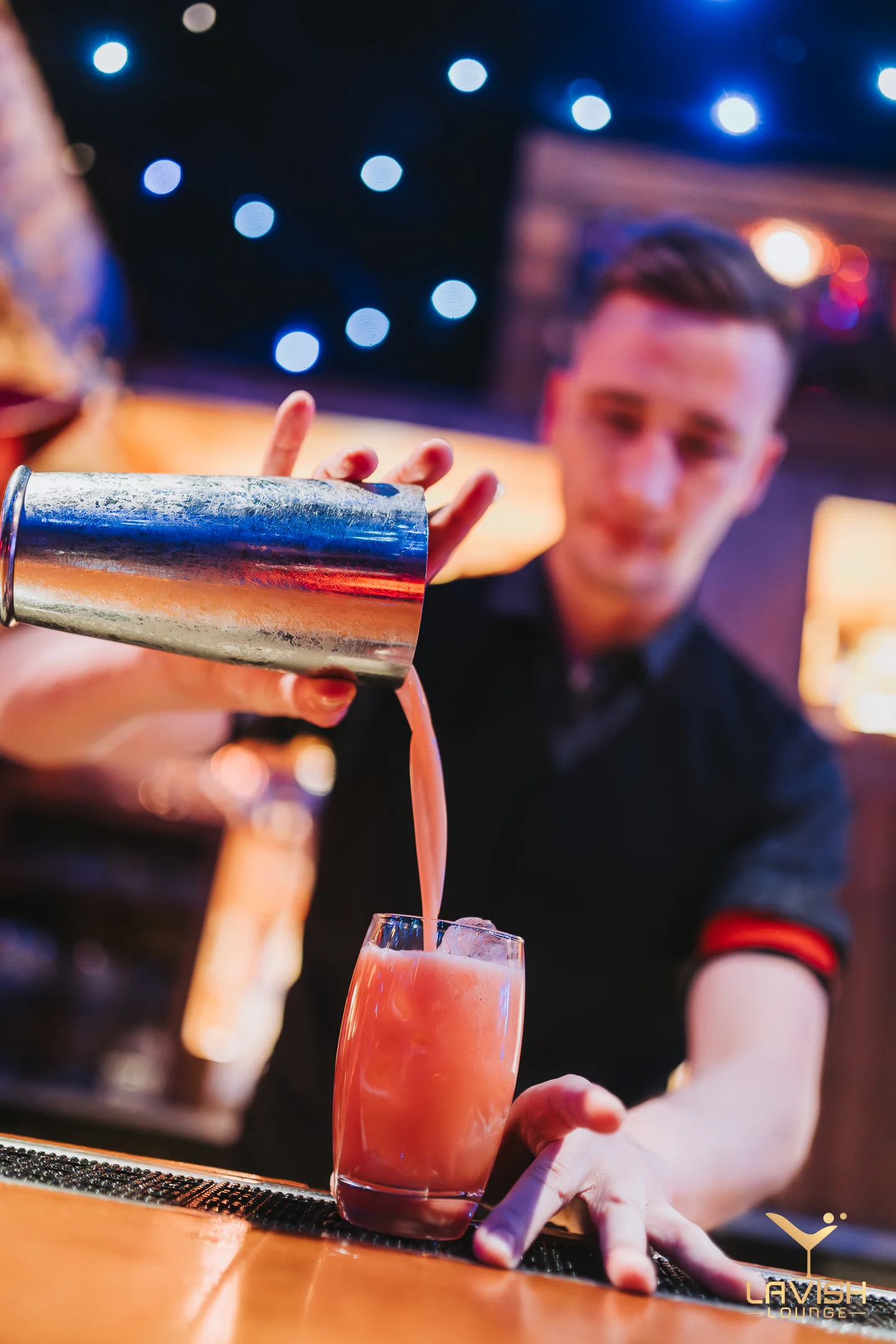 Připijte si na zdraví: Aperol Spritz, mojito i jiné drinky v baru na Vinohradech