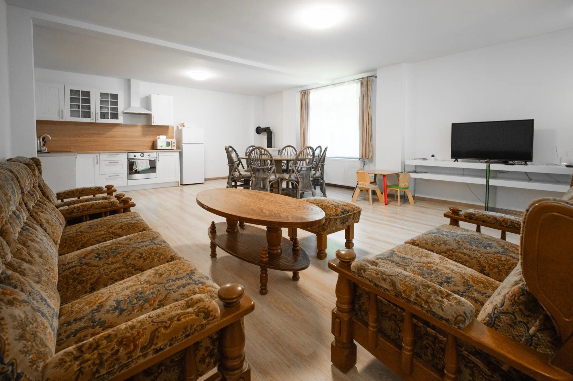 Spaní na peci a relax v sauně i koupacím sudu: luxusní apartmány uprostřed lesů v Jeseníkách