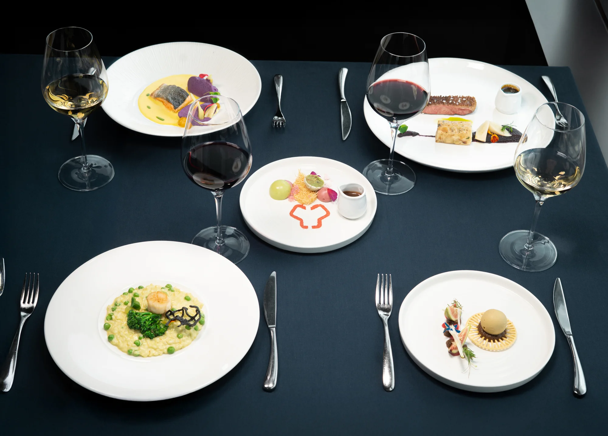 Luxusní 5chodové menu v Žižkovské věži: foie gras, siven, kachní prsa a signature cocktail