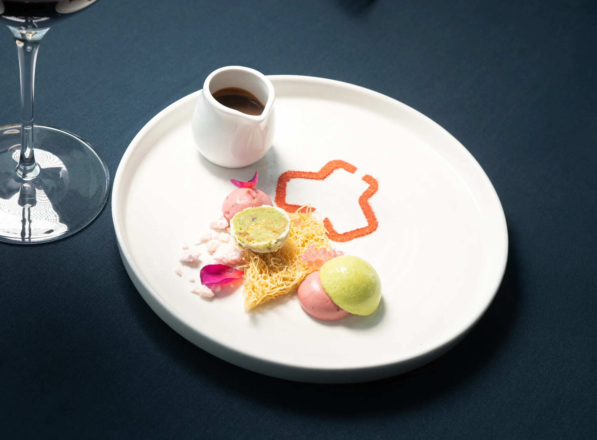 Luxusní 5chodové menu v Žižkovské věži: foie gras, siven, kachní prsa a signature cocktail