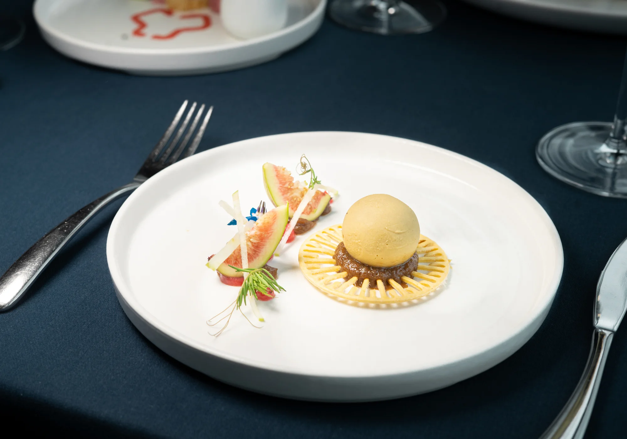 Luxusní 5chodové menu v Žižkovské věži: foie gras, siven, kachní prsa a signature cocktail