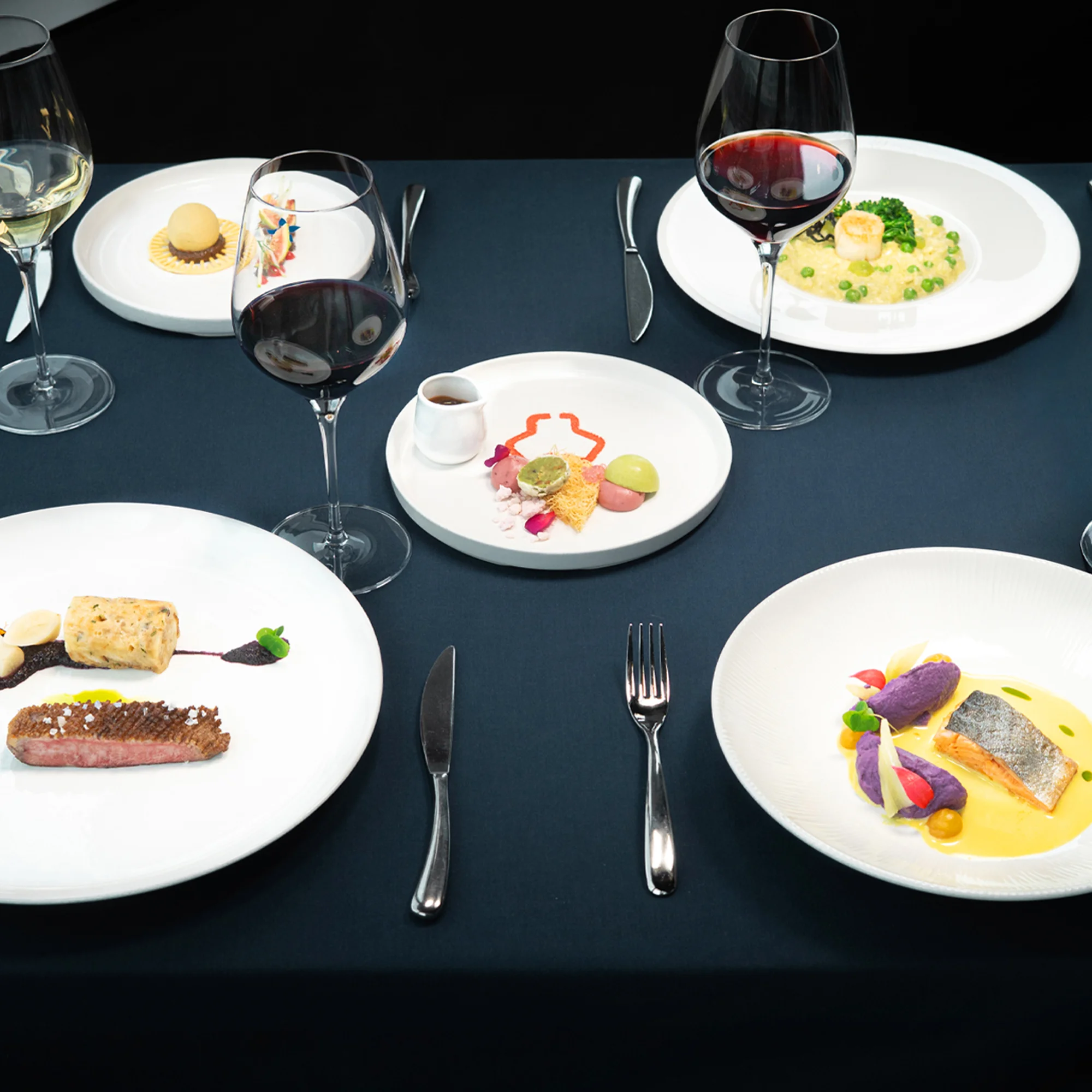 Luxusní 5chodové menu v Žižkovské věži: foie gras, siven, kachní prsa a signature cocktail