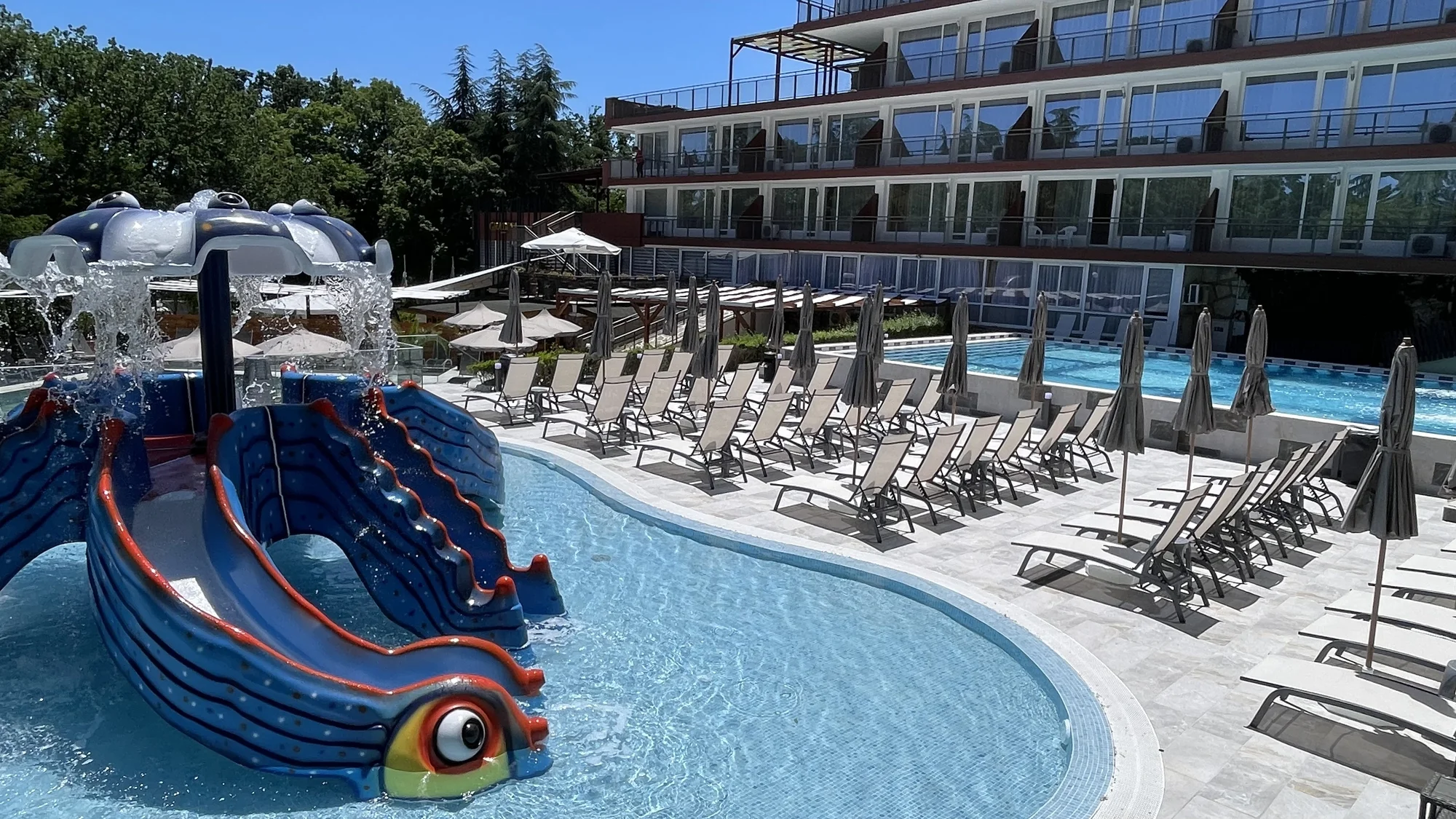 Rodinná dovolená v Bulharsku: hotel 500 m od moře, animační program, nový aquapark, 2 děti zdarma
