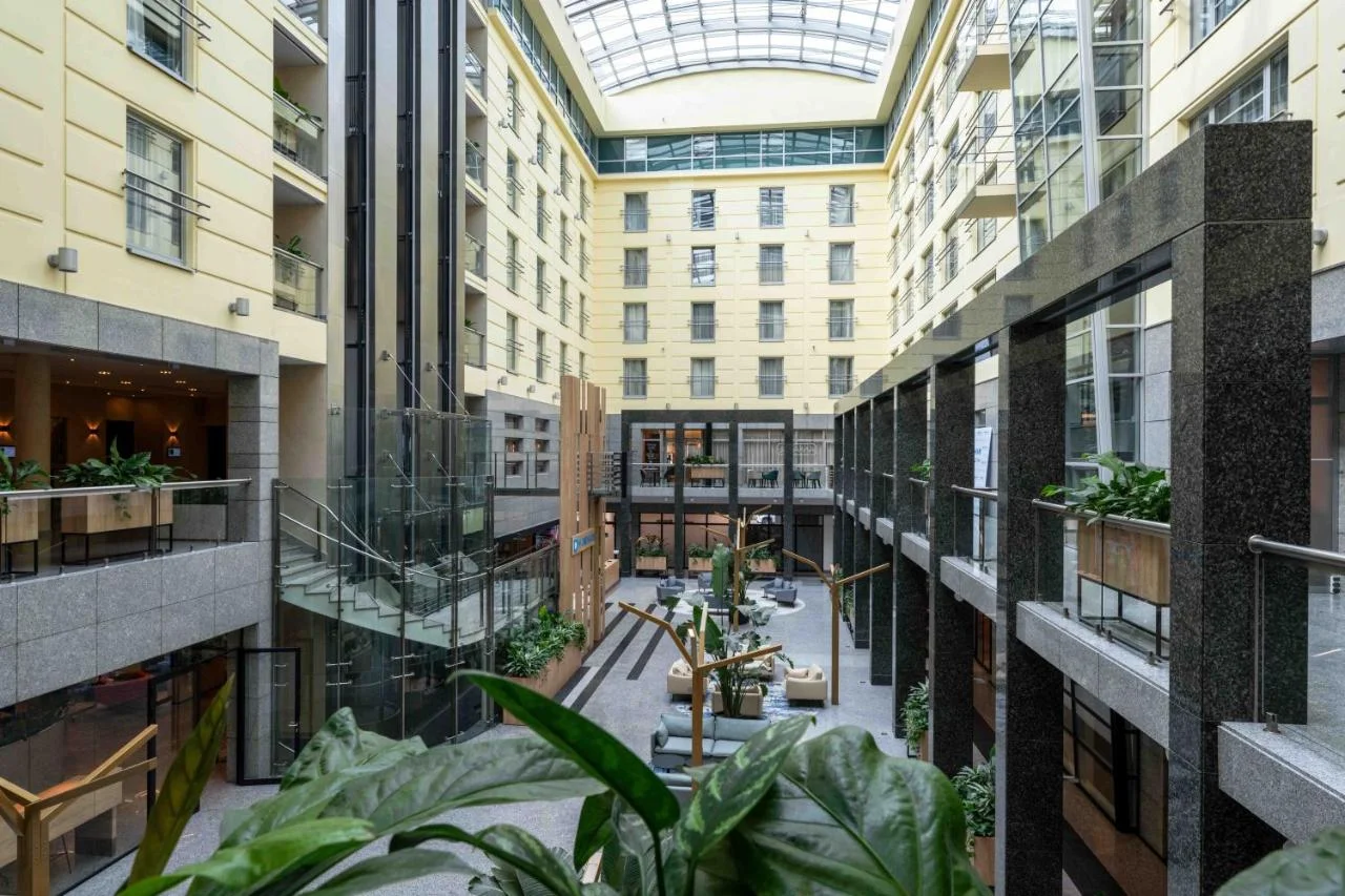 Moderní hotel v srdci Starého Města ve Wrocławi: pobyt se snídaní a welcome drinkem