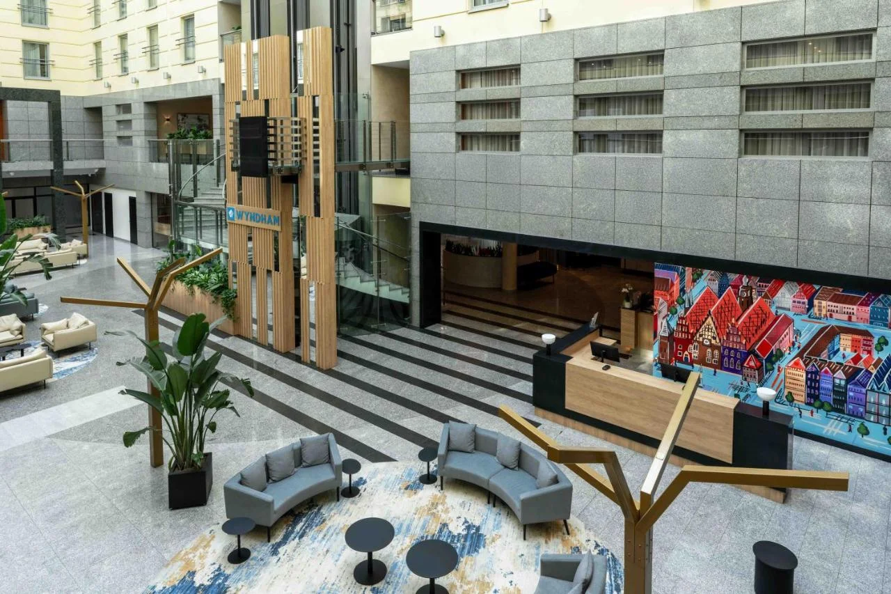 Moderní hotel v srdci Starého Města ve Wrocławi: pobyt se snídaní a welcome drinkem