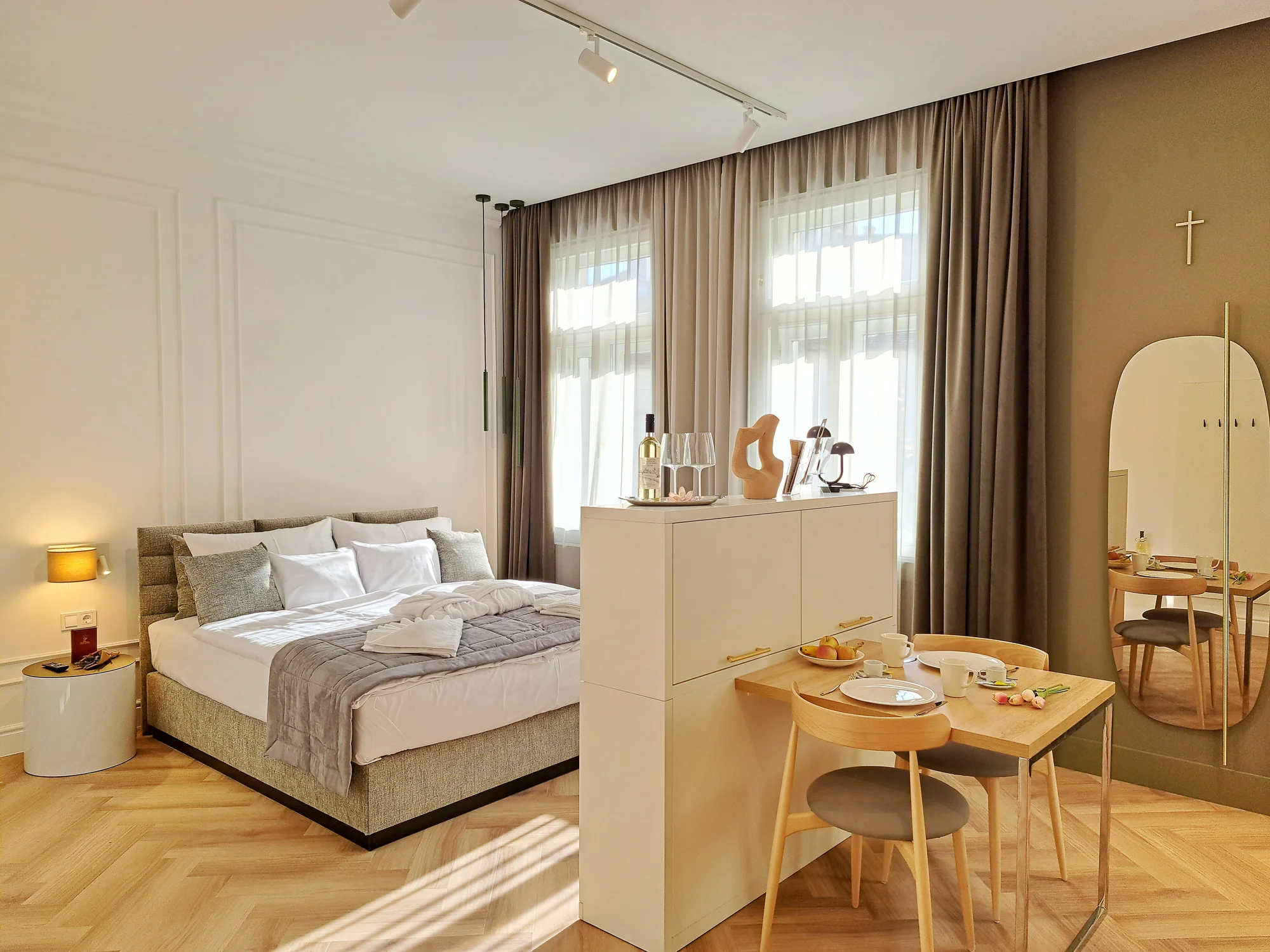 Romantický pobyt v centru barokního Győru: stylové pokoje, snídaně a děti do 1,99 let zdarma