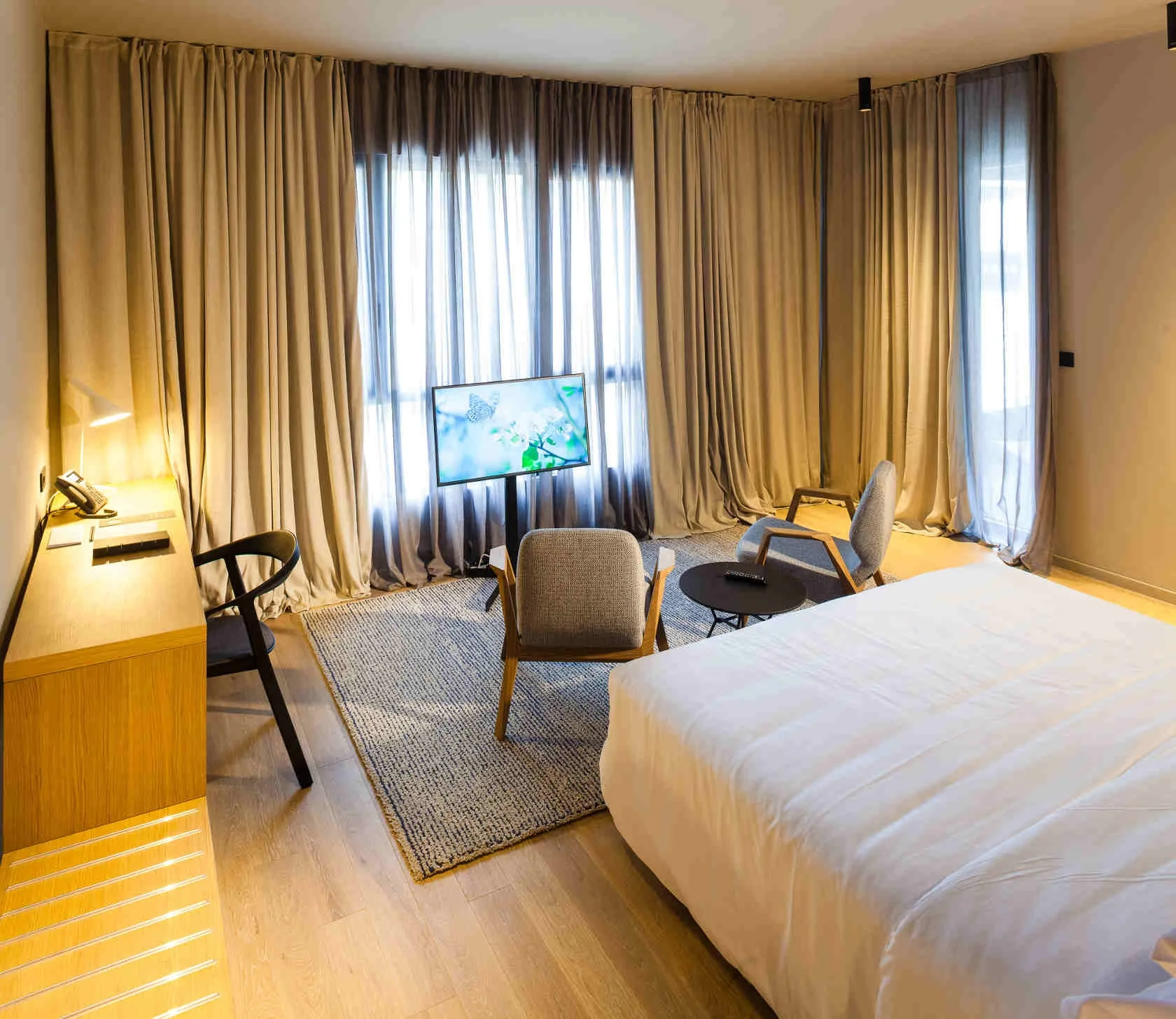 Dovolená u Dubrovníku: hotel kousek od pláže, snídaně i střešní bazén