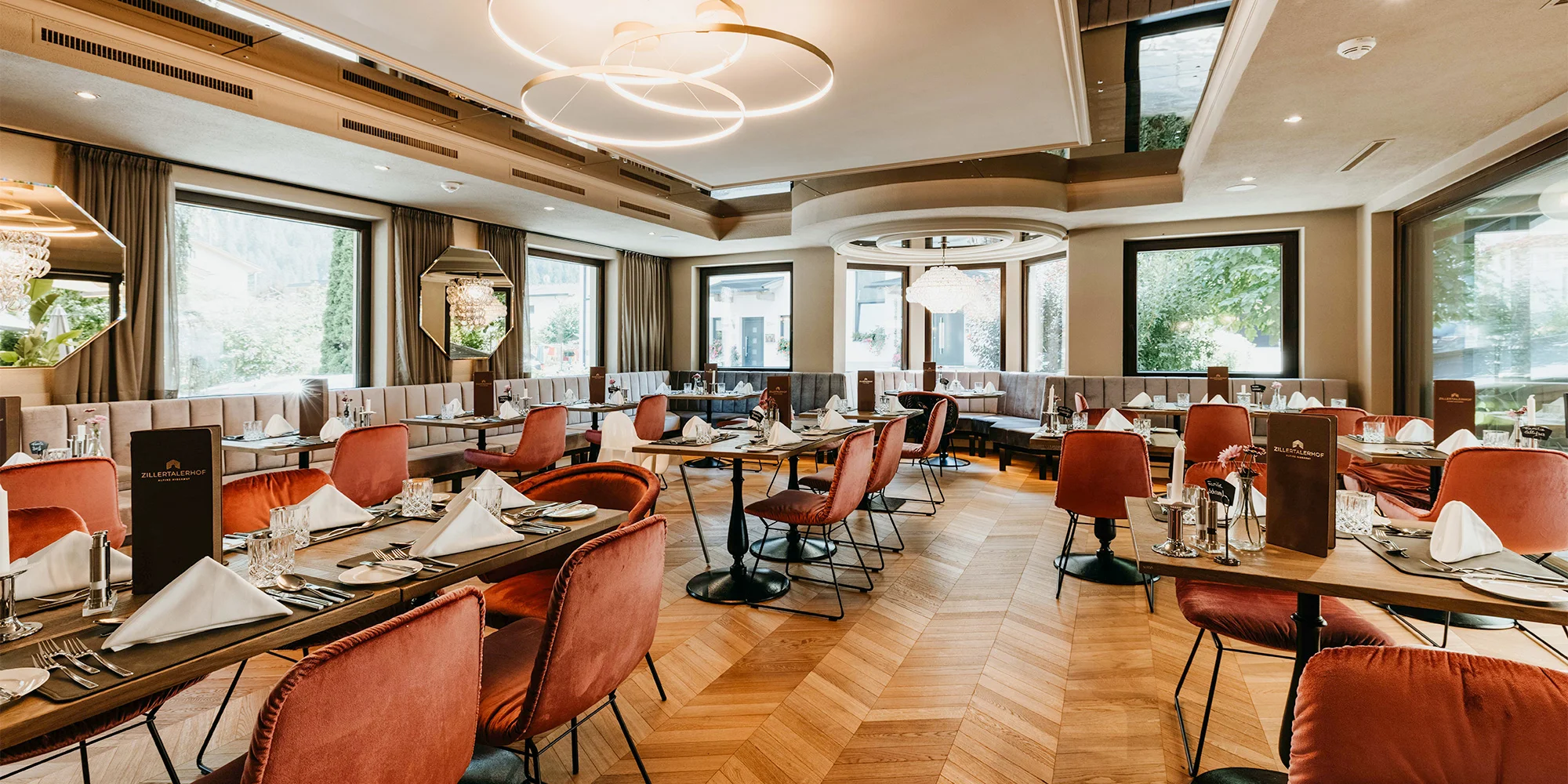 Tyrolsko: 4* hotel s polopenzí plus a neomezeným vstupen do bazénů a saun