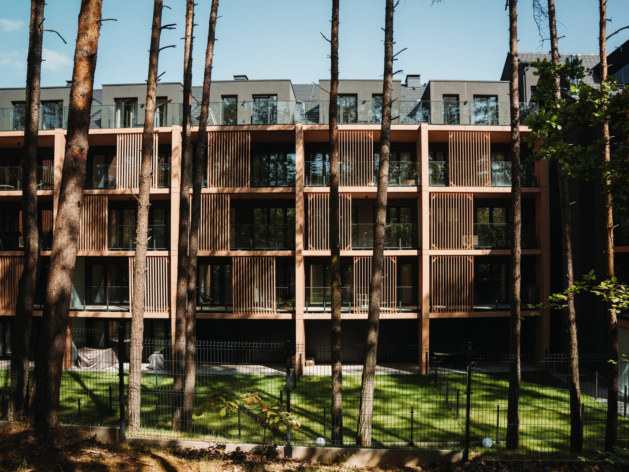 Nové apartmány u Baltu 15 min. od pláže: snídaně, bazény, vířivky a sauna