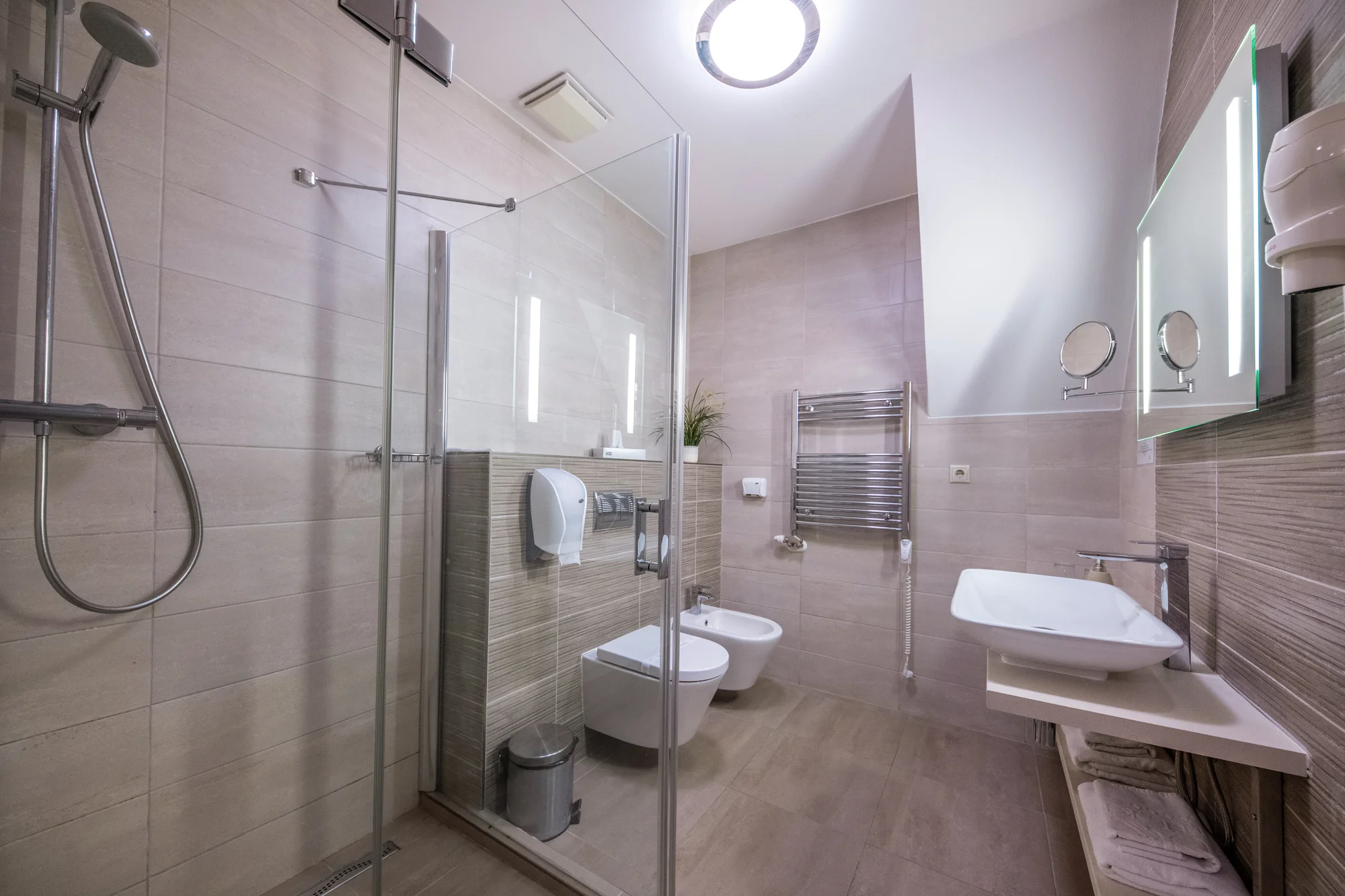 Pohodová dovolená v Maďarsku: 4* hotel nedaleko jezera, polopenze, wellness i karta výhod