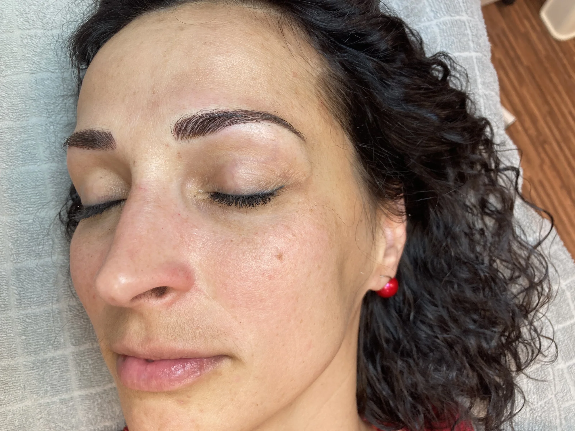 Perfektní make-up za každé stiuace: permanentní oční linky, obočí dle výběru i rty