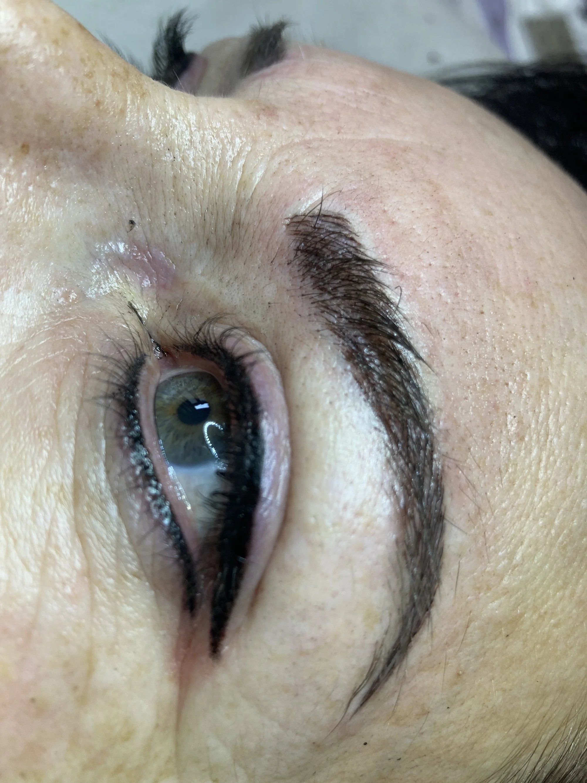 Perfektní make-up za každé stiuace: permanentní oční linky, obočí dle výběru i rty