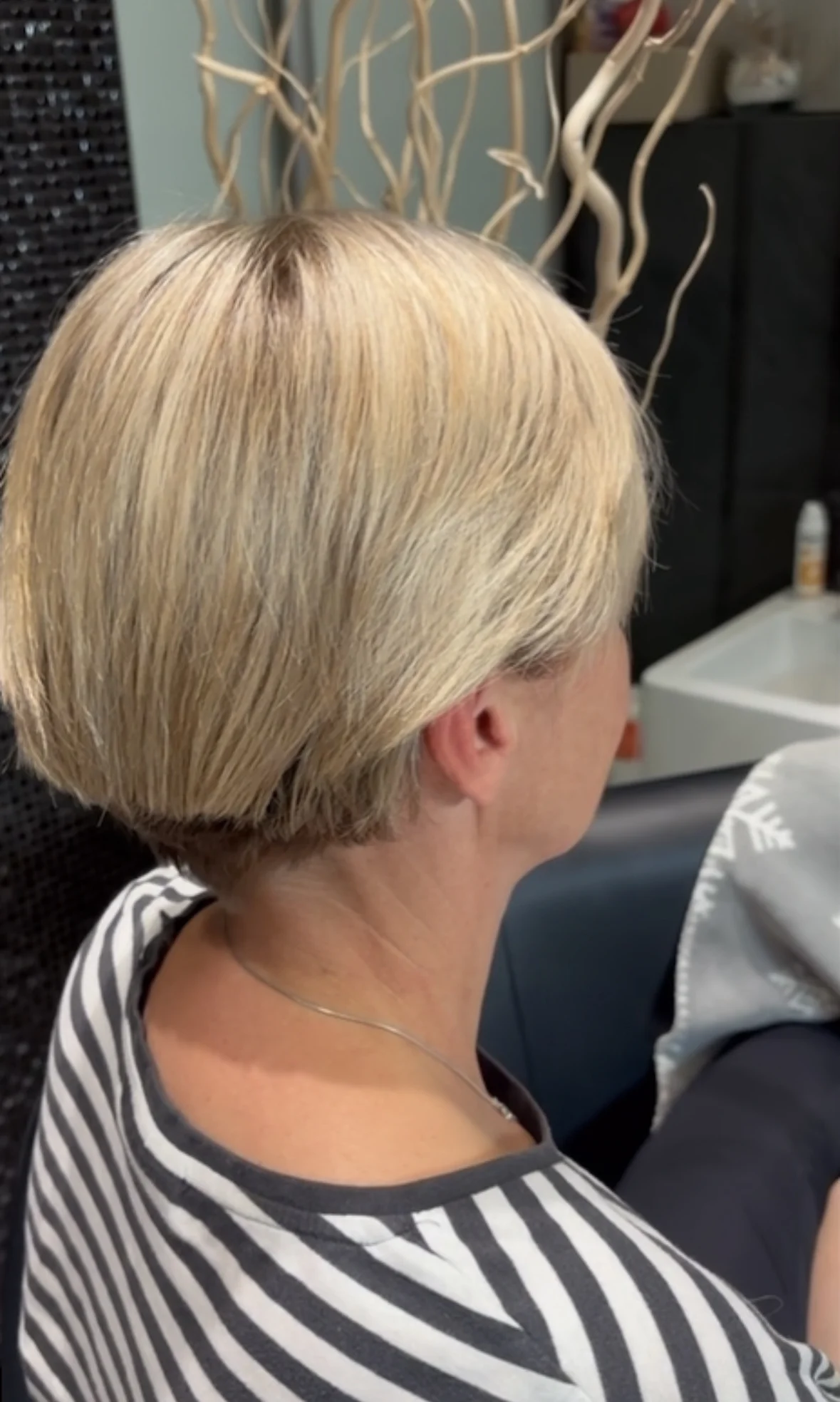Kadeřnický servis pro všechny délky vlasů: střih, melír a styling v salonu v Opavě