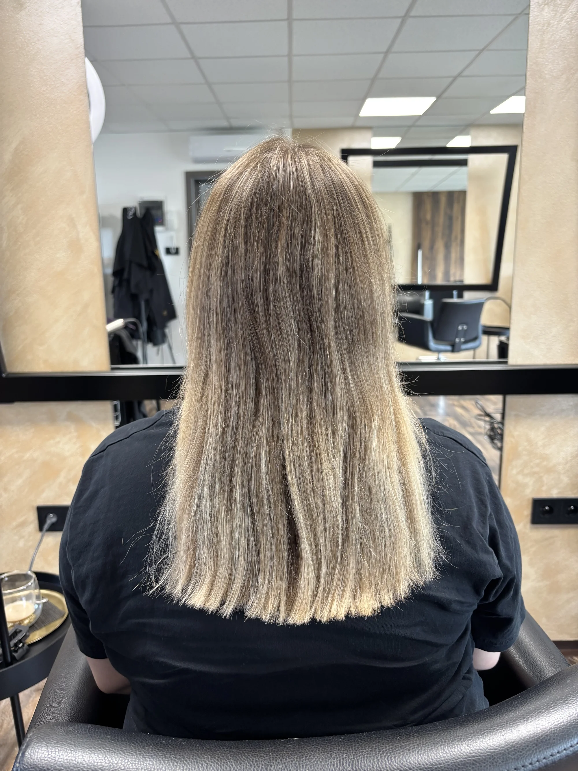 Kadeřnický servis pro všechny délky vlasů: střih, melír a styling v salonu v Opavě