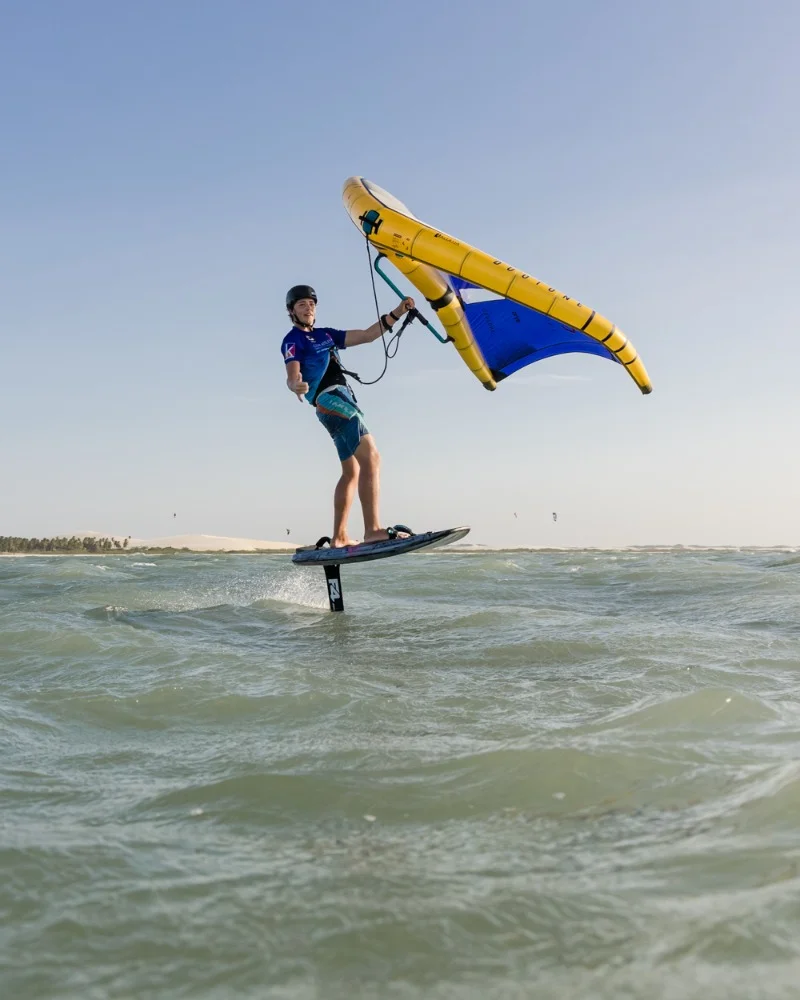 Vyzkoušejte wing-surfing: 2hod. kurz vč. zapůjčení vybavení pro 1 či 2 osoby