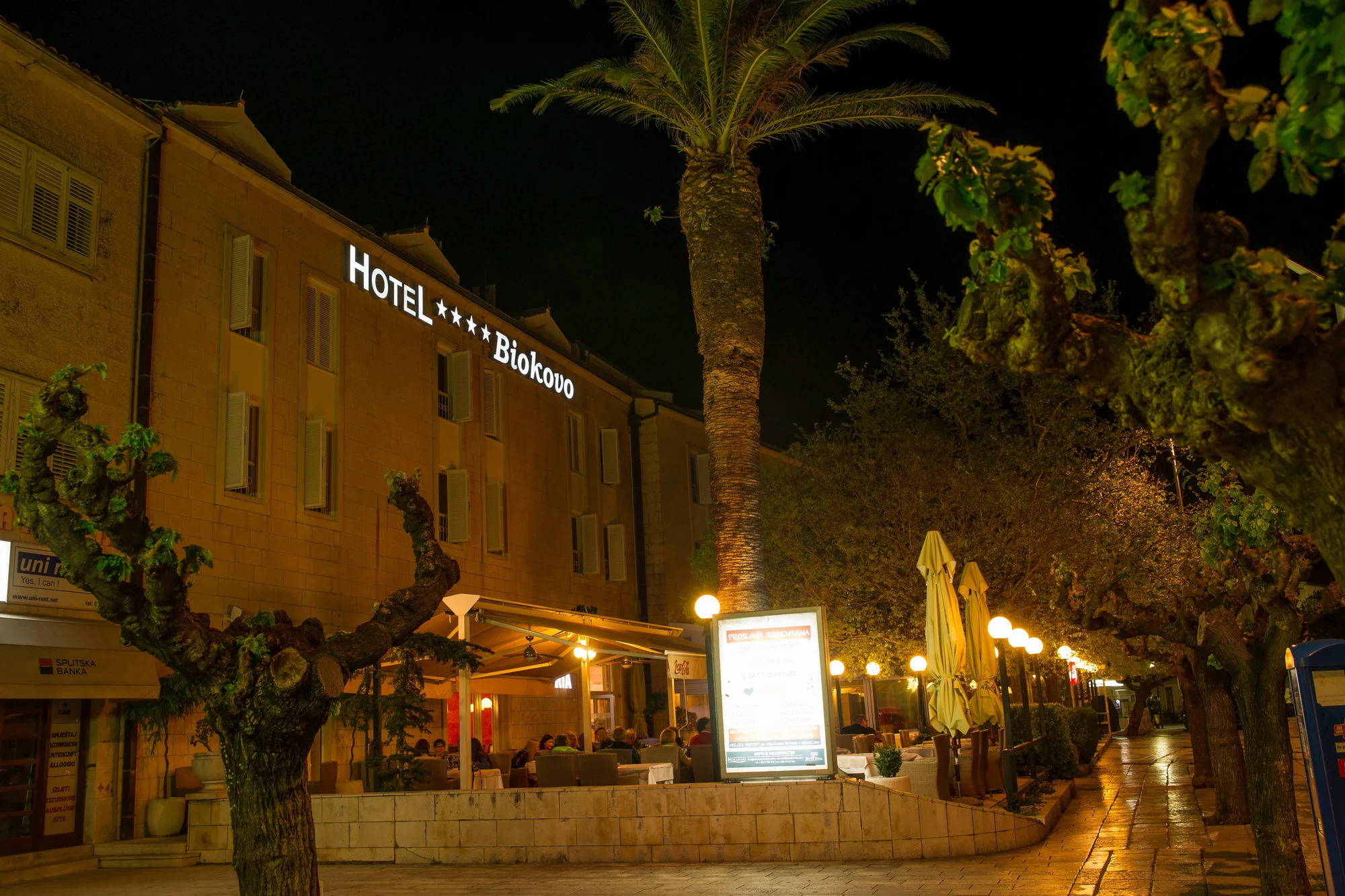 Makarská riviéra: 4* hotel se snídaní, polopenzí či plnou penzí, 3 minuty od pláže