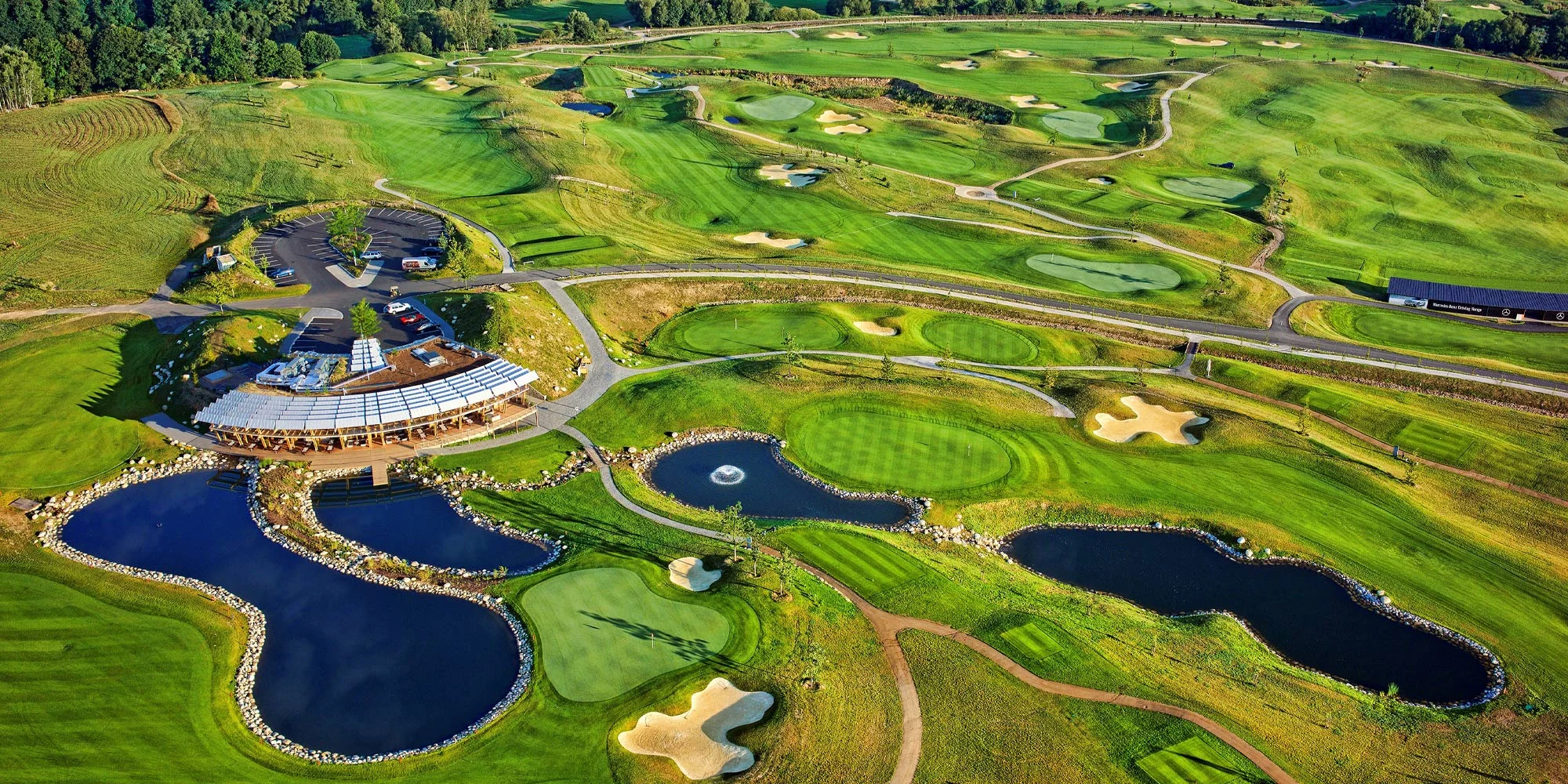 Pobyt v luxusním Panorama Golf Resortu v Posázaví se snídaní i neomezeným vstupem do wellness