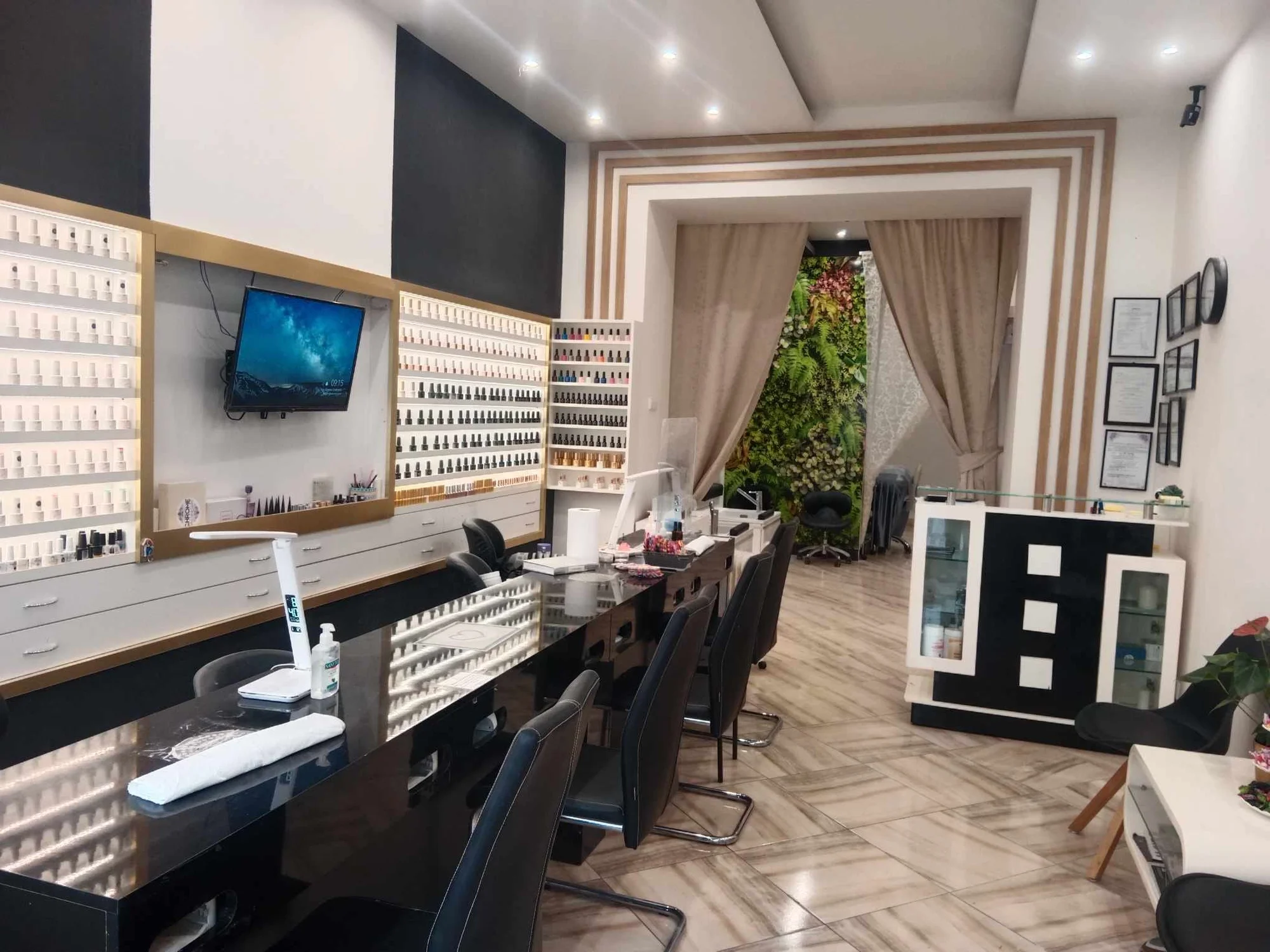 Lash lifting a barvení řas či prodloužení řas metodou 5D až 7D