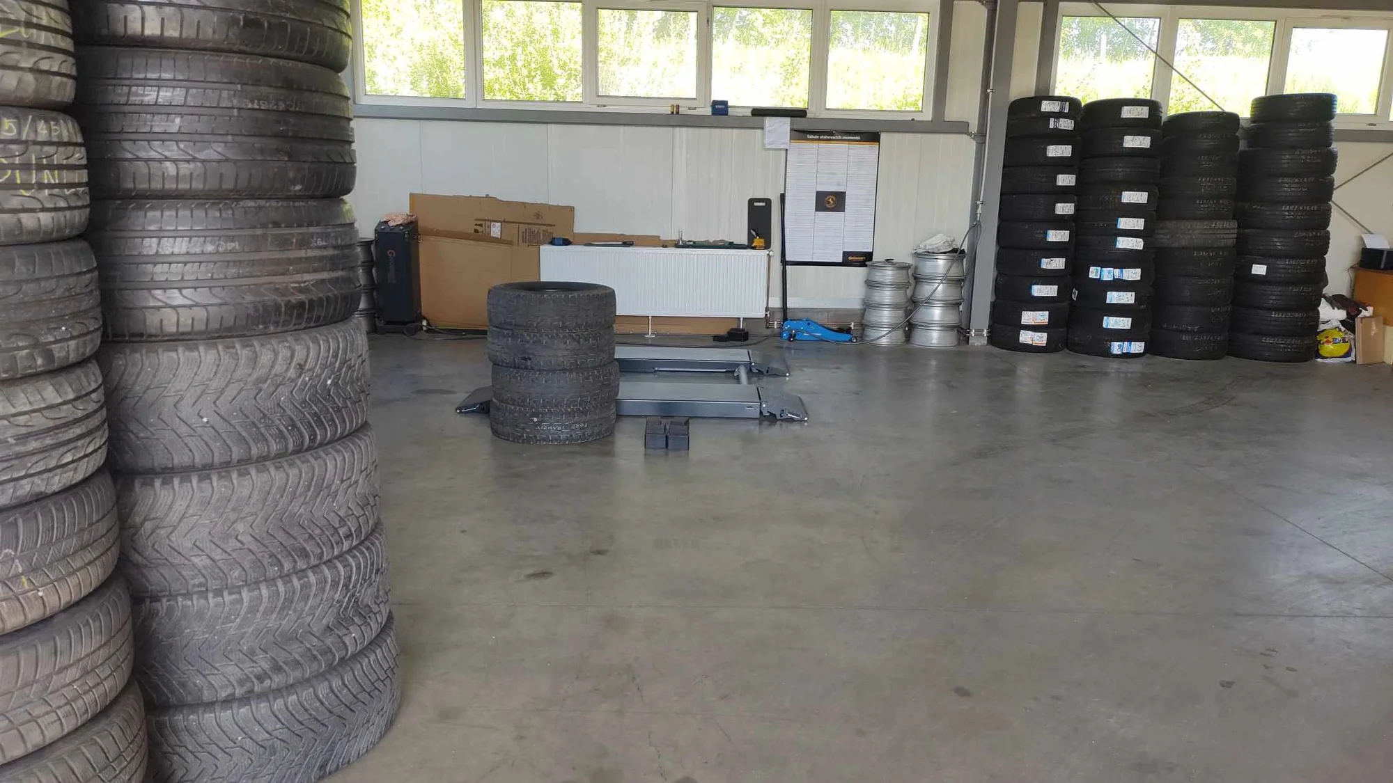 Přezutí pneumatik vašeho auta včetně montáže na alu disk i vyvážení kol