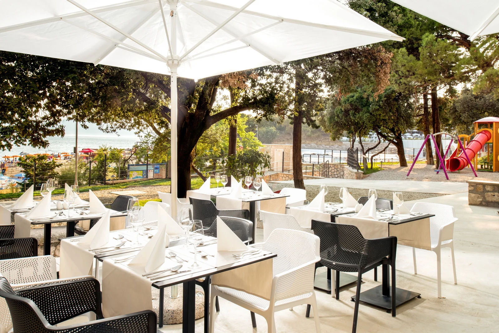 Chorvatsko all inclusive: 4* hotel u pláže v Kvarnerském zálivu, bazény i wellness