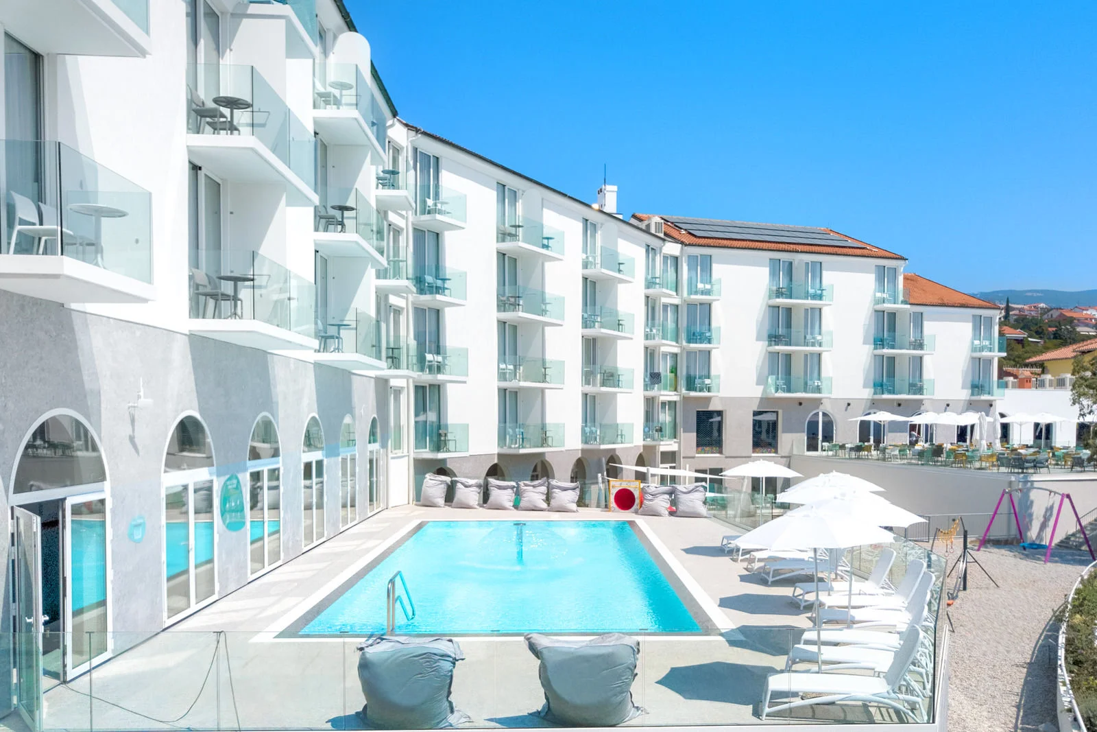 Chorvatsko all inclusive: 4* hotel u pláže v Kvarnerském zálivu, bazény i wellness