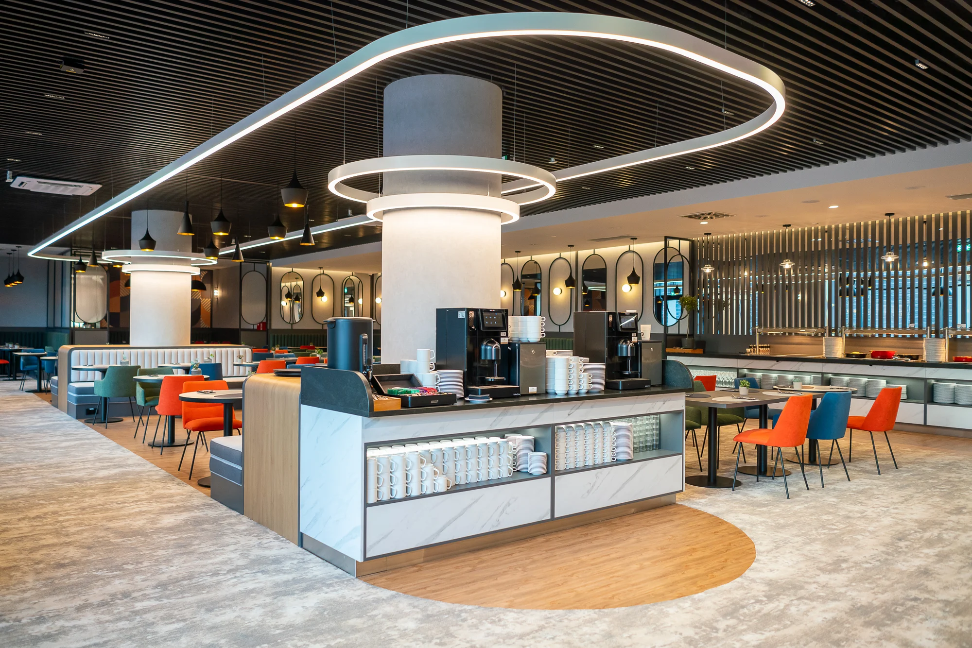 Pobyt v srdci Varšavy: moderní hotel se snídaní i neomezeným vstupem do sauny