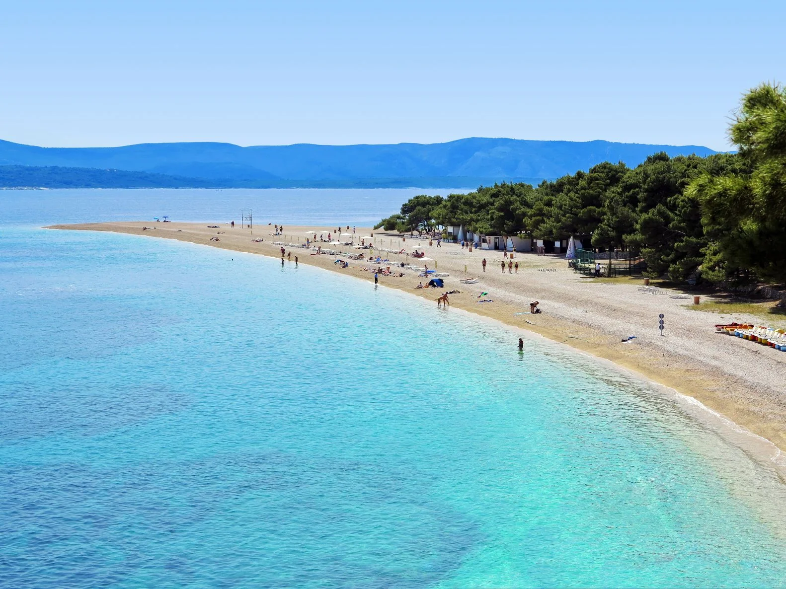 4* hotel na chorvatském ostrově Brač: snídaně či polopenze i venkovní bazén