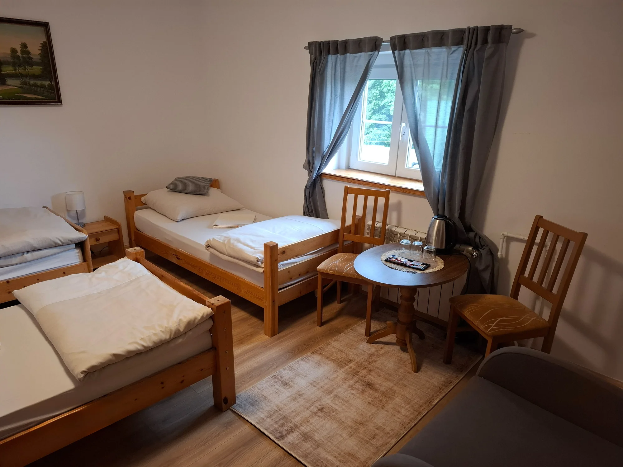 Chatová osada v polských Krkonoších: pokoje až pro 5 osob se snídaní, sauna